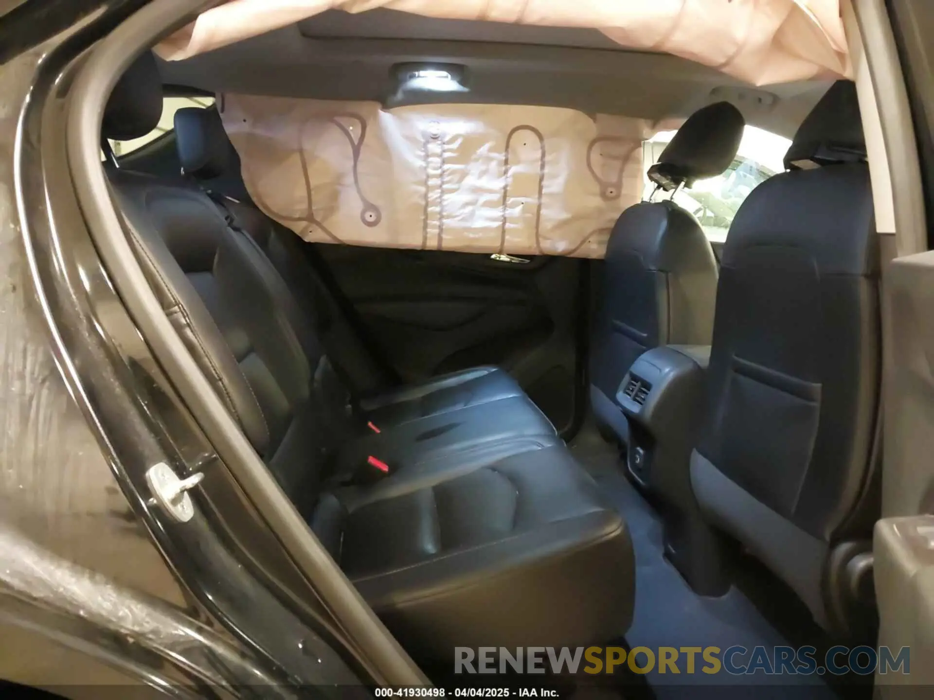 8 fotografías del automóvil dañado 2GNAXLEX3L6115282 CHEVROLET EQUINOX 2020