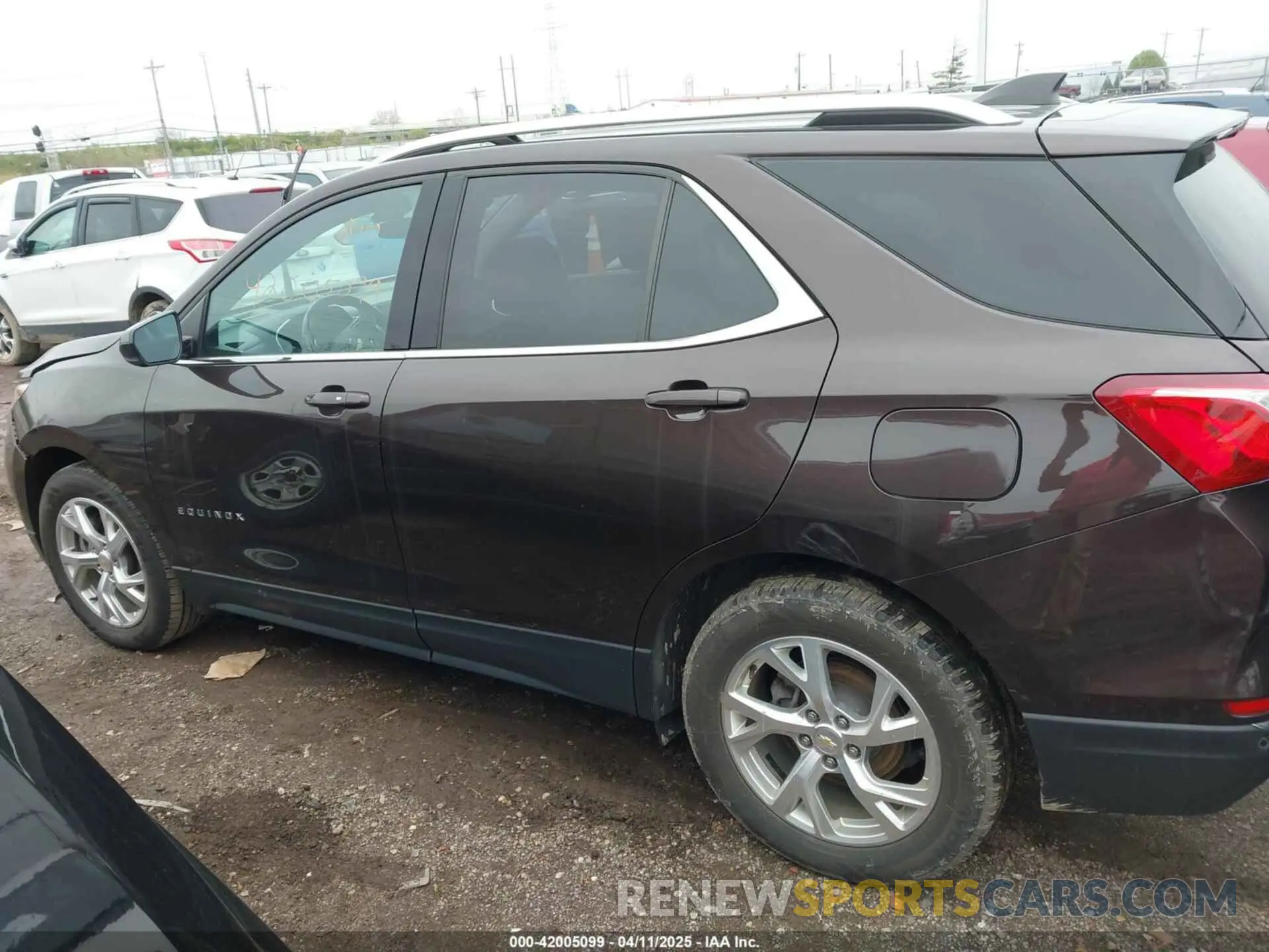 13 fotografías del automóvil dañado 2GNAXLEX8L6225065 CHEVROLET EQUINOX 2020