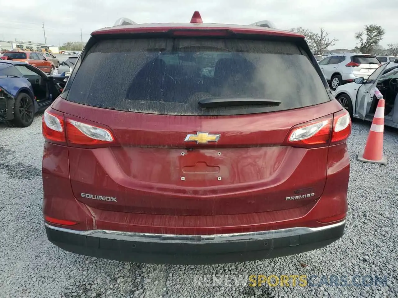 6 fotografías del automóvil dañado 2GNAXNEV3L6273213 CHEVROLET EQUINOX 2020