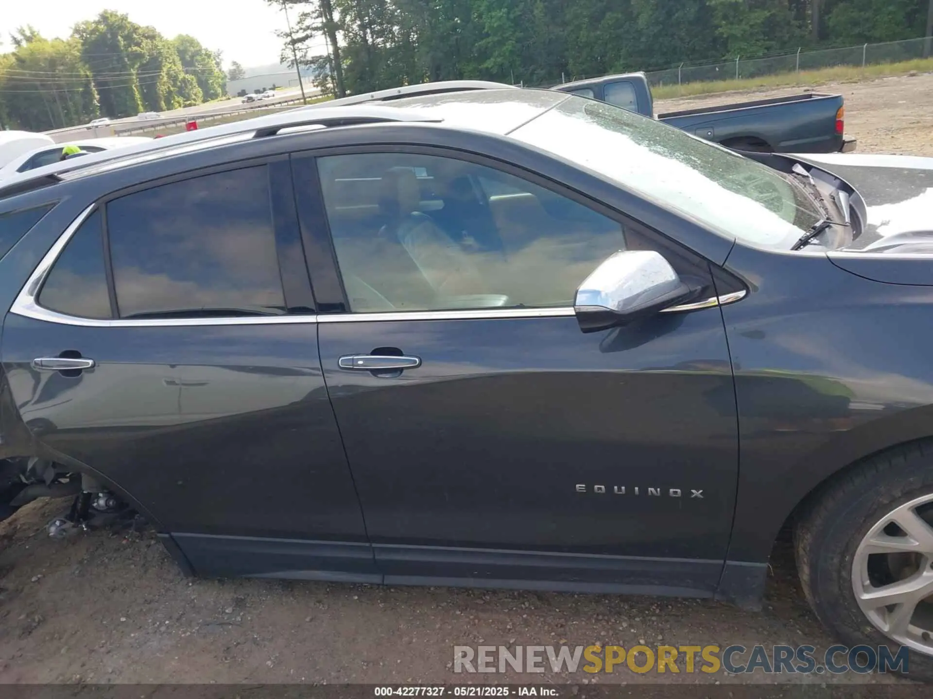 14 fotografías del automóvil dañado 2GNAXNEV6L6157326 CHEVROLET EQUINOX 2020