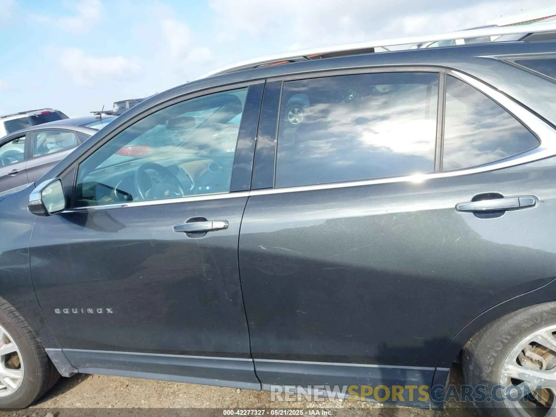 15 fotografías del automóvil dañado 2GNAXNEV6L6157326 CHEVROLET EQUINOX 2020