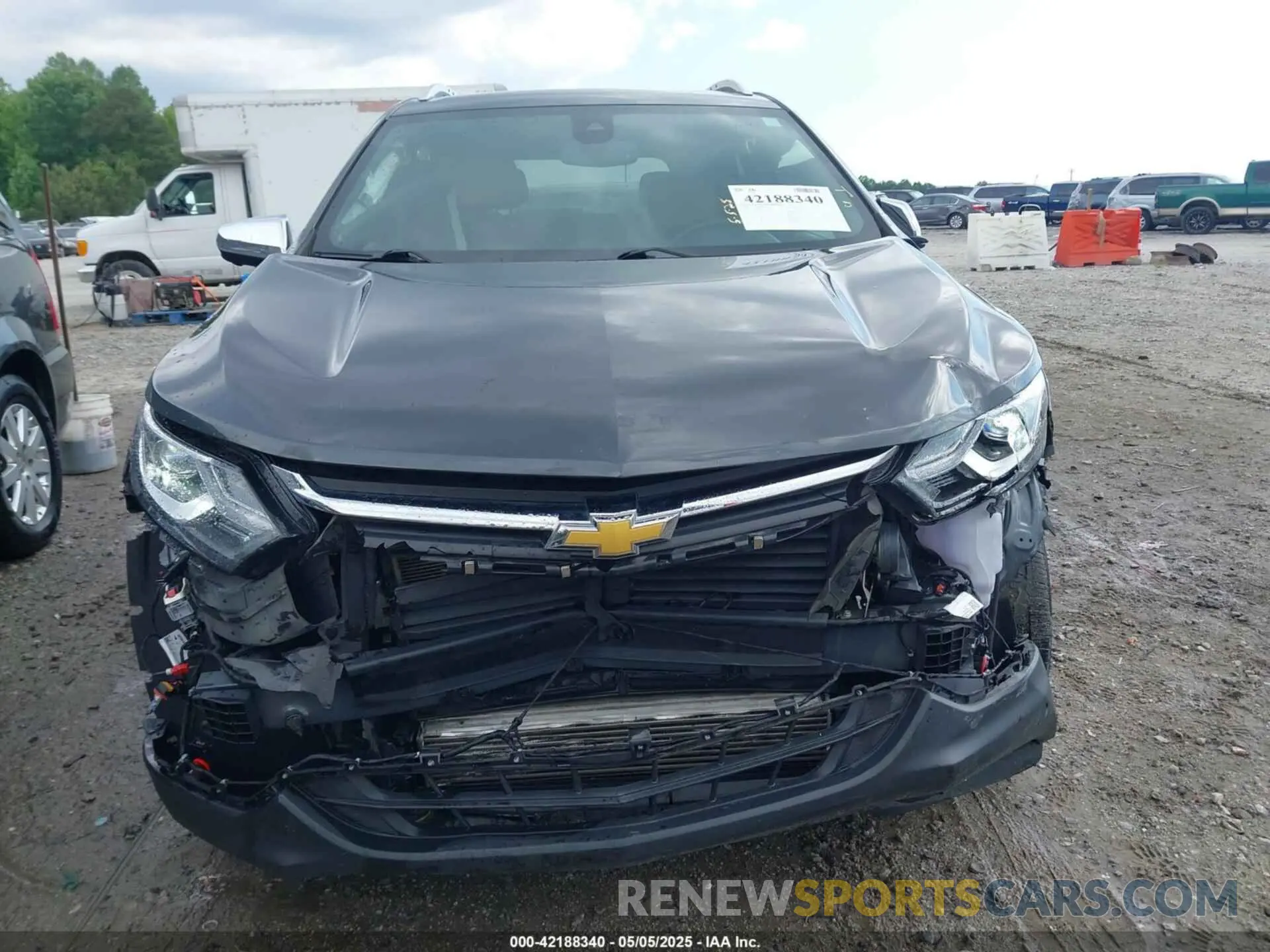 13 fotografías del automóvil dañado 2GNAXNEVXL6156874 CHEVROLET EQUINOX 2020