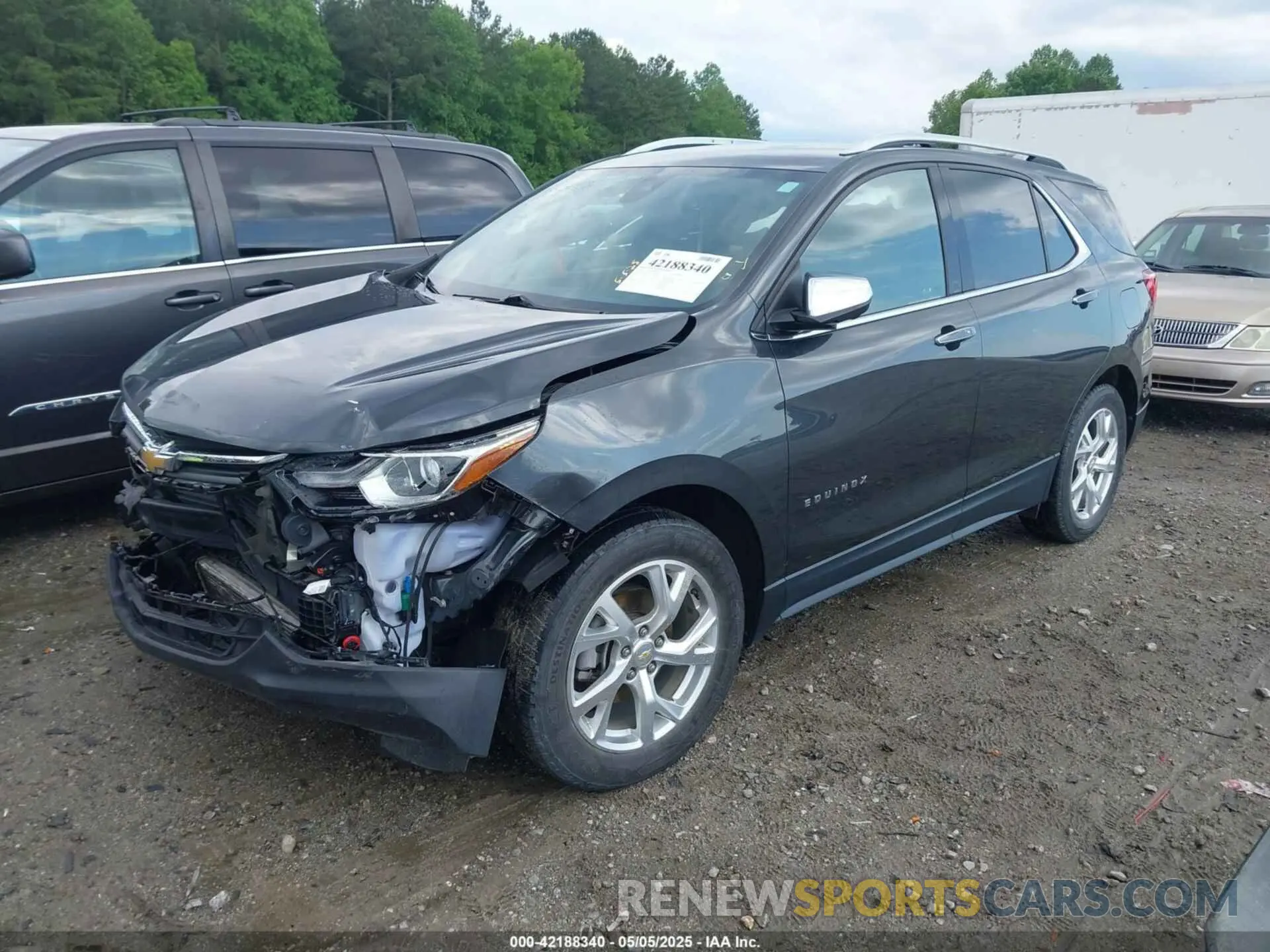 2 fotografías del automóvil dañado 2GNAXNEVXL6156874 CHEVROLET EQUINOX 2020