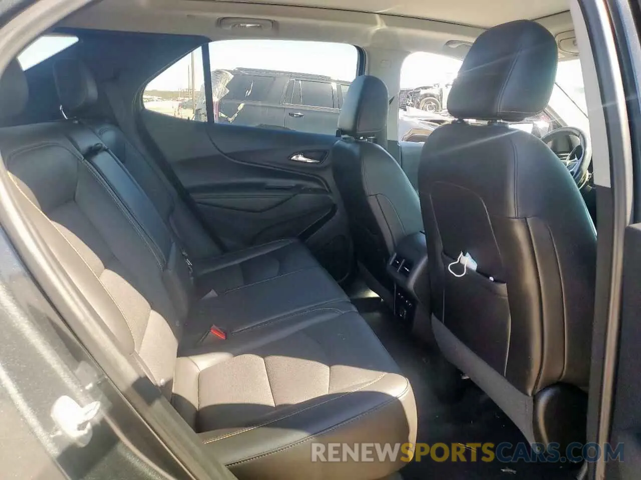 11 fotografías del automóvil dañado 2GNAXPEX0L6177276 CHEVROLET EQUINOX 2020
