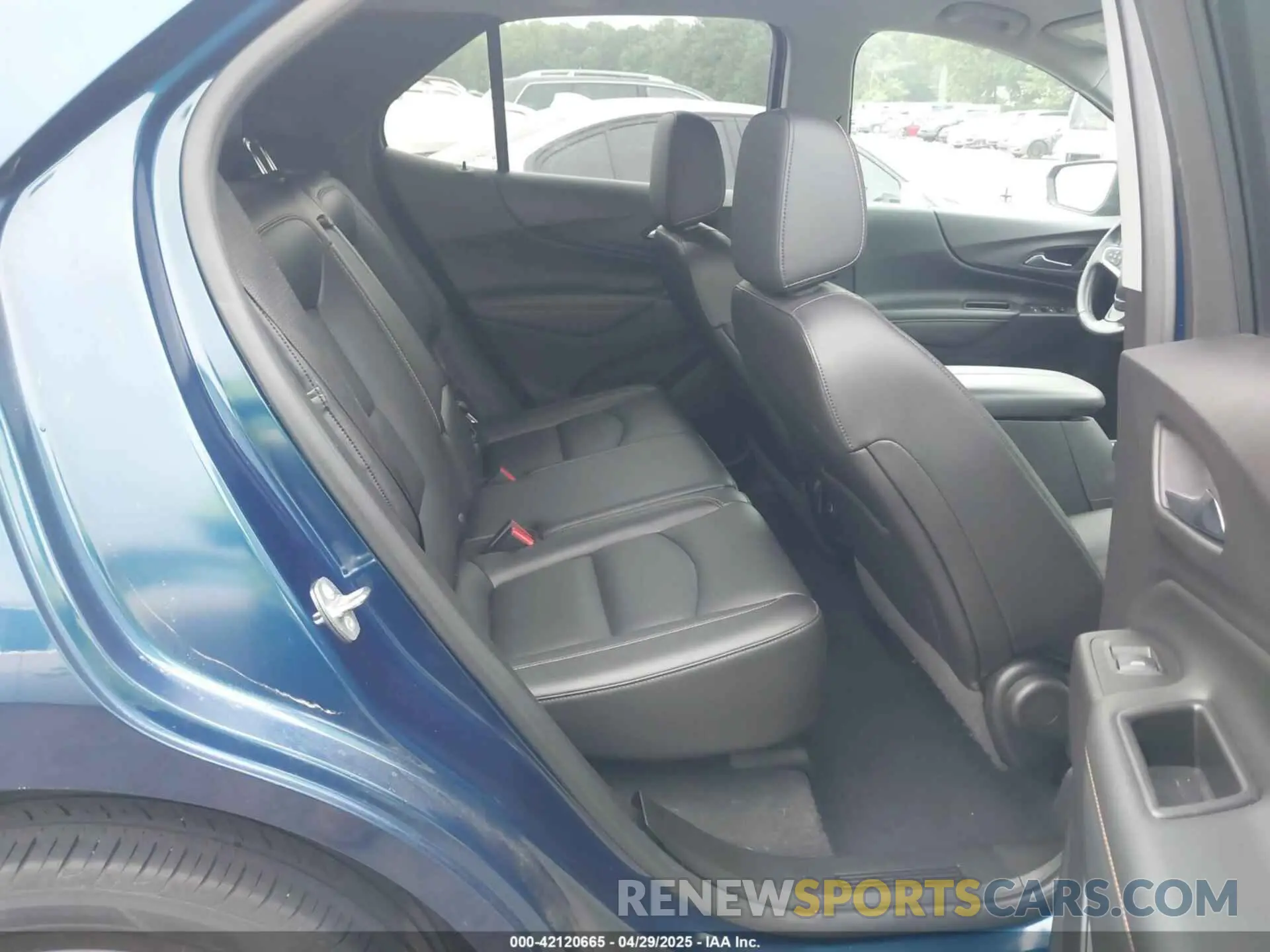 8 fotografías del automóvil dañado 2GNAXPEX2L6245478 CHEVROLET EQUINOX 2020