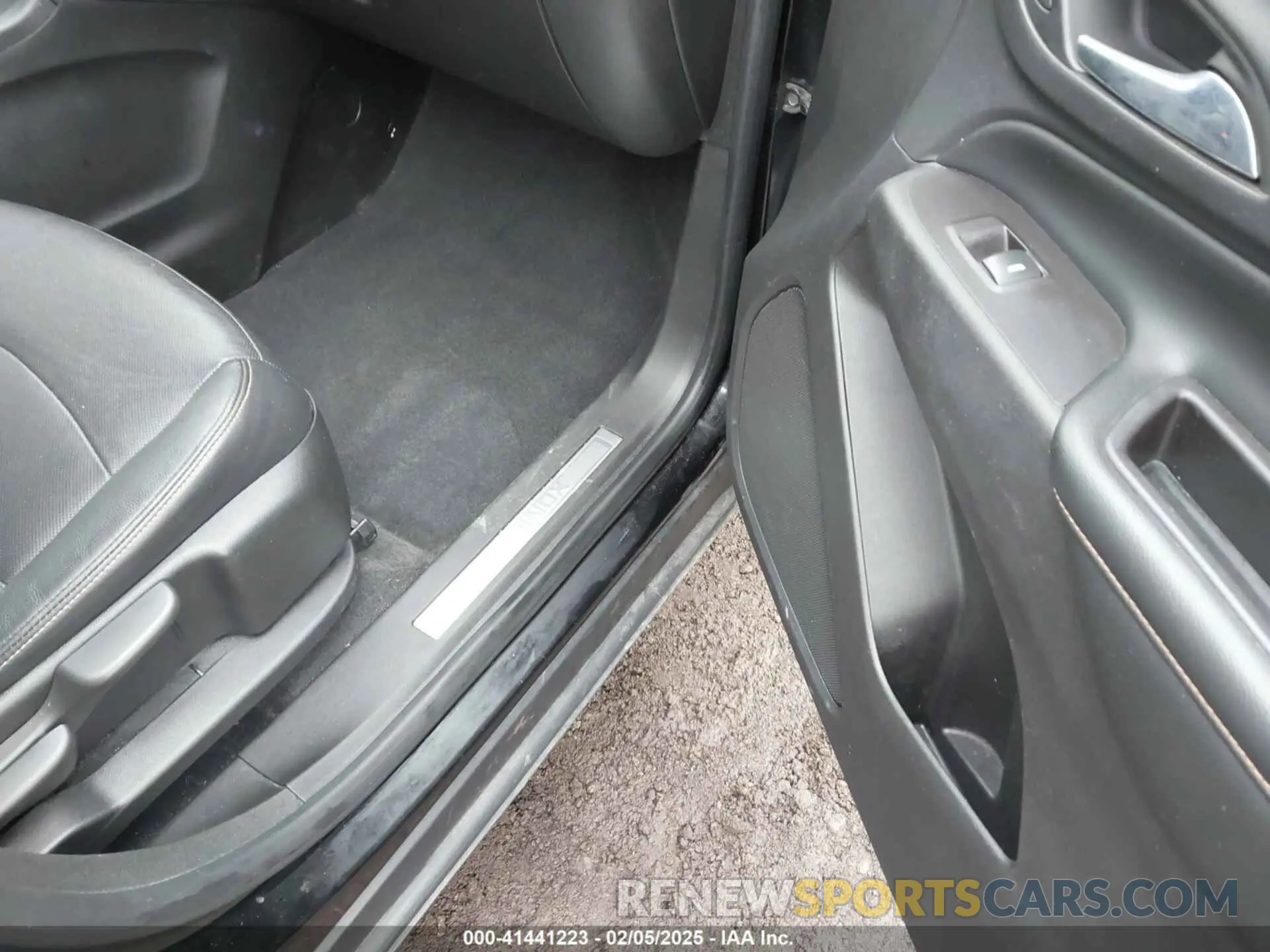 5 fotografías del automóvil dañado 2GNAXPEX7L6230216 CHEVROLET EQUINOX 2020