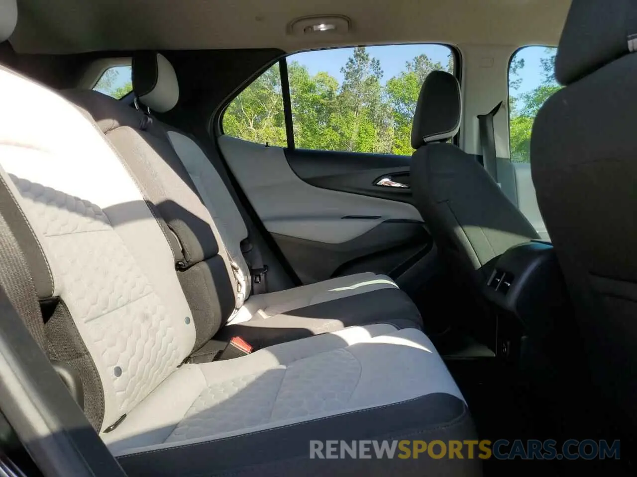 11 fotografías del automóvil dañado 2GNAXSEV1L6202722 CHEVROLET EQUINOX 2020