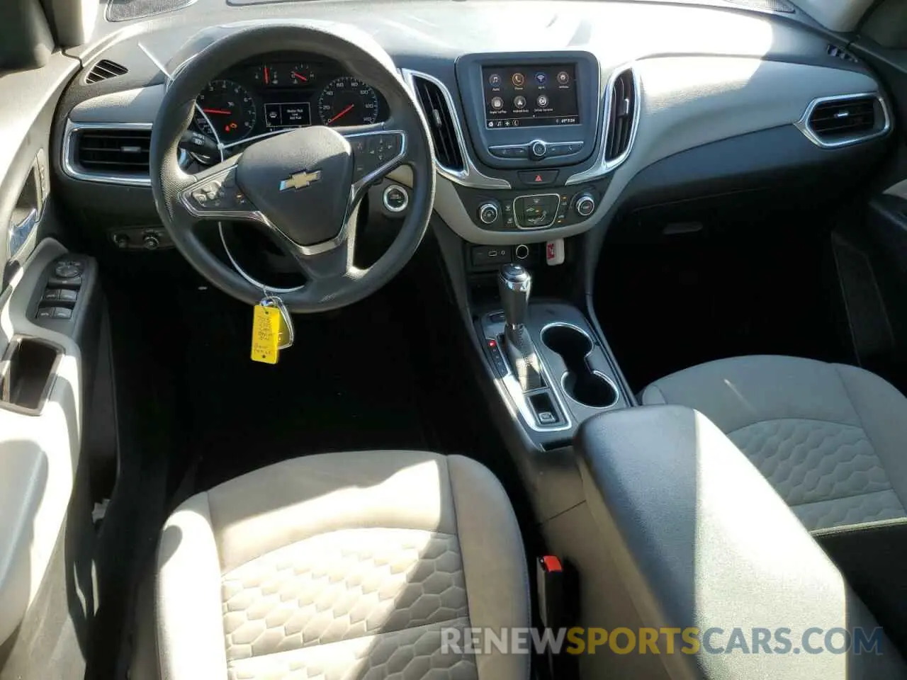 8 fotografías del automóvil dañado 2GNAXSEV1L6202722 CHEVROLET EQUINOX 2020