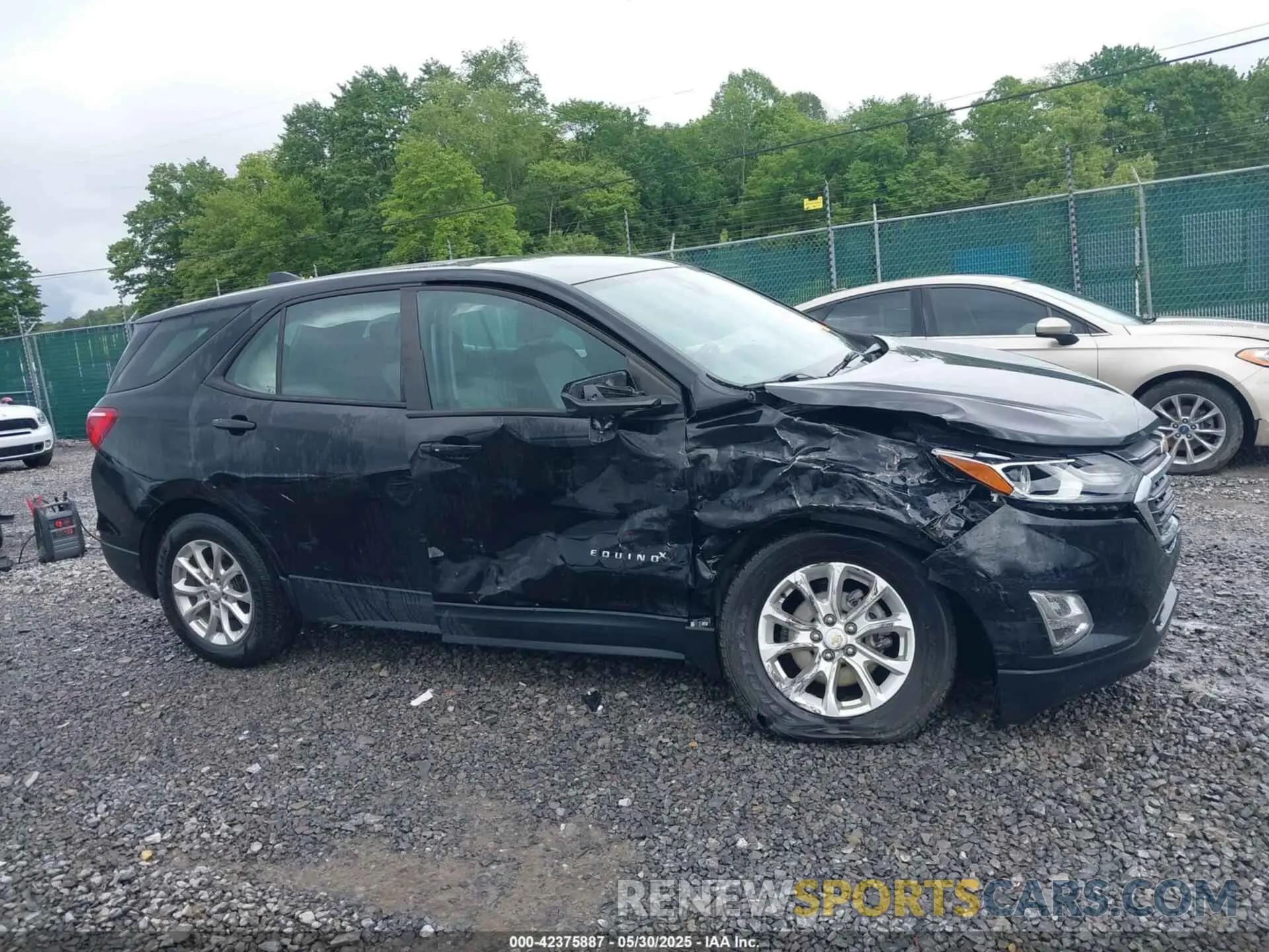 14 fotografías del automóvil dañado 2GNAXSEV2L6274335 CHEVROLET EQUINOX 2020
