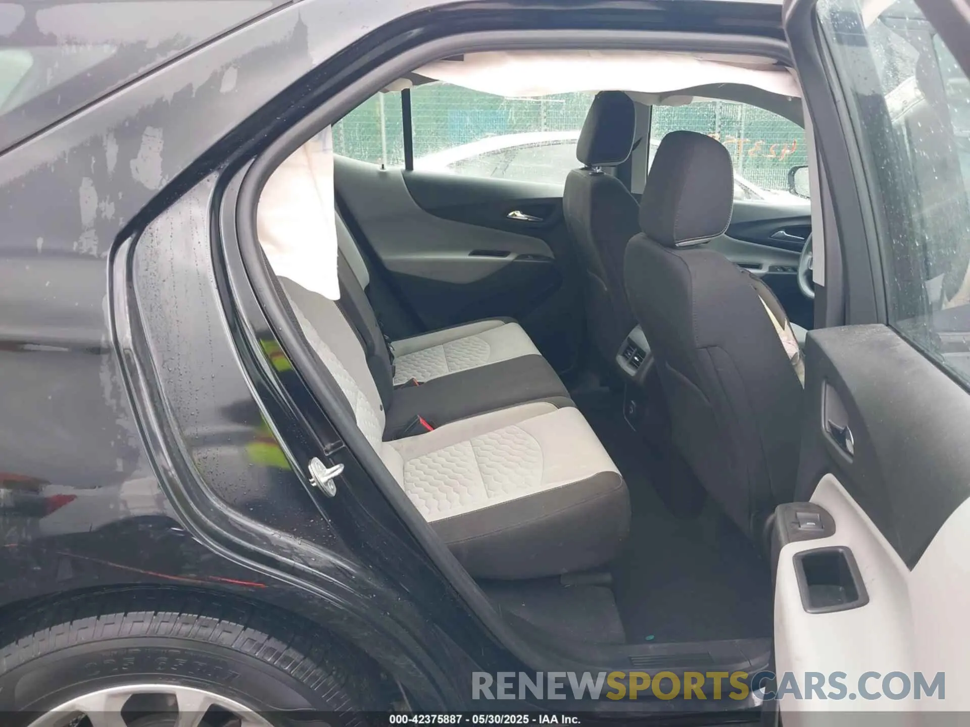 8 fotografías del automóvil dañado 2GNAXSEV2L6274335 CHEVROLET EQUINOX 2020