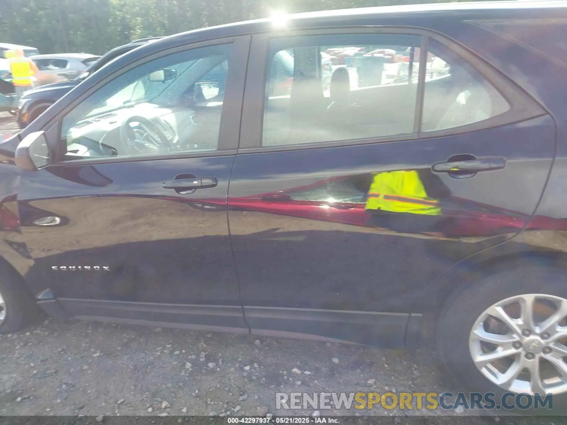 14 fotografías del automóvil dañado 2GNAXSEV3L6272576 CHEVROLET EQUINOX 2020