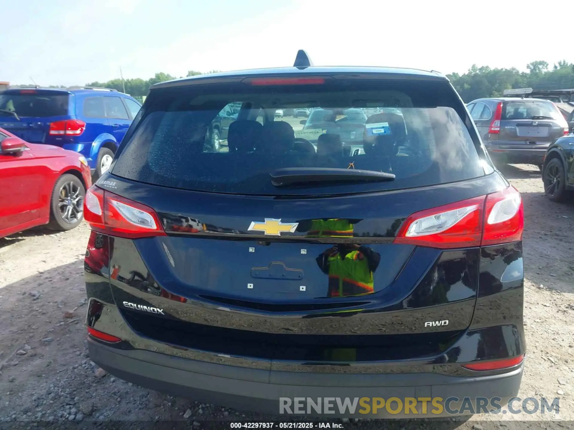 16 fotografías del automóvil dañado 2GNAXSEV3L6272576 CHEVROLET EQUINOX 2020