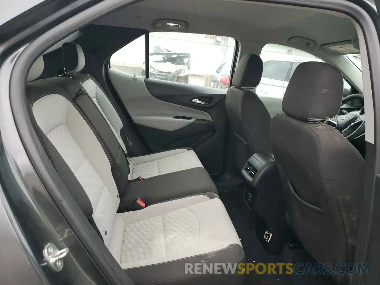 11 fotografías del automóvil dañado 2GNAXSEV3L6273906 CHEVROLET EQUINOX 2020