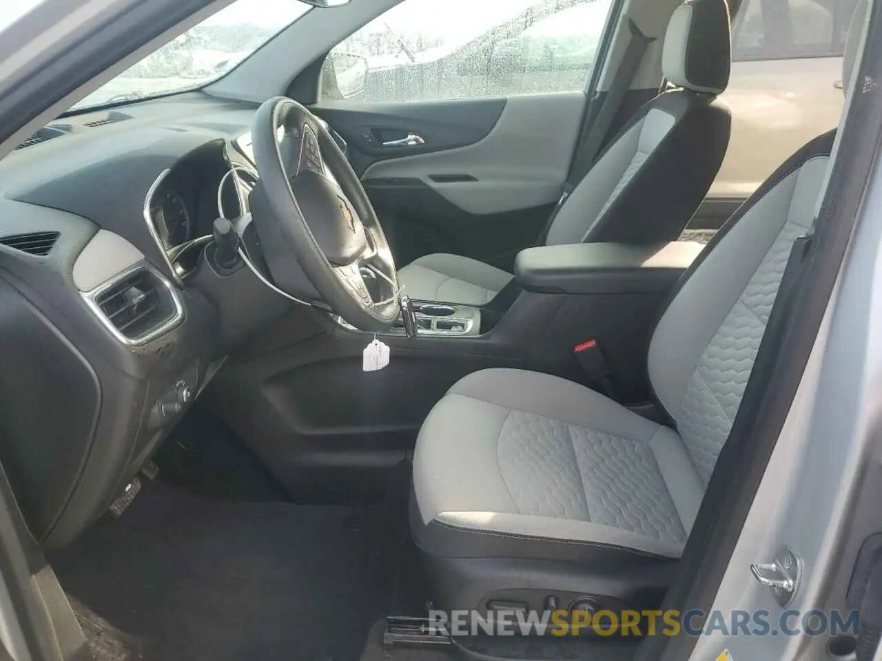 7 fotografías del automóvil dañado 2GNAXSEV6L6141948 CHEVROLET EQUINOX 2020