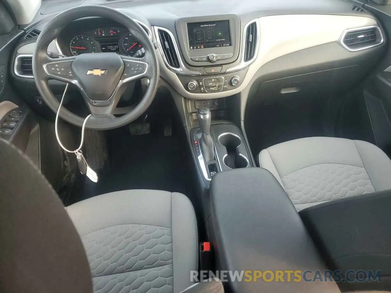 8 fotografías del automóvil dañado 2GNAXSEV6L6141948 CHEVROLET EQUINOX 2020