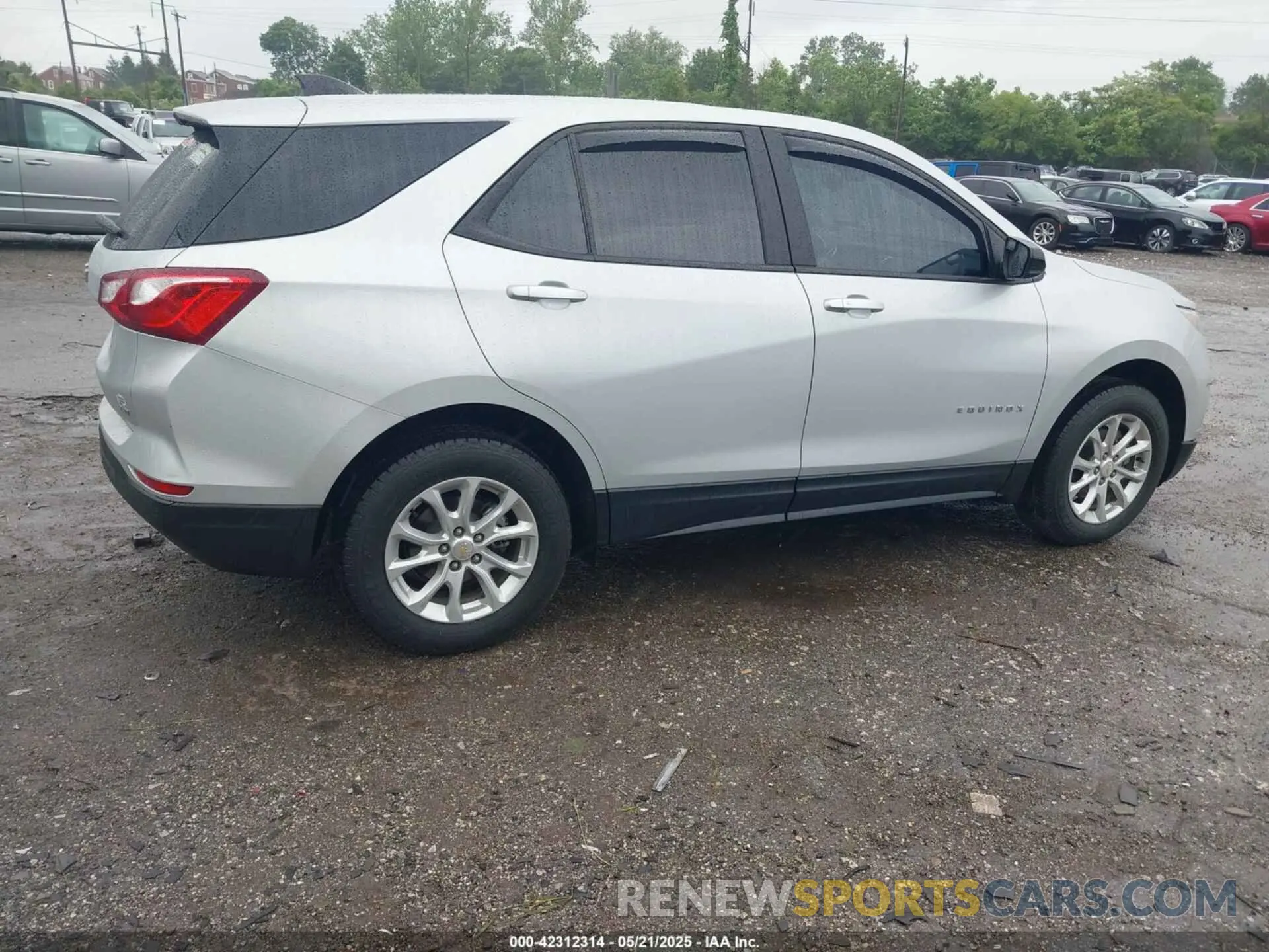 4 fotografías del automóvil dañado 2GNAXSEV6L6178918 CHEVROLET EQUINOX 2020