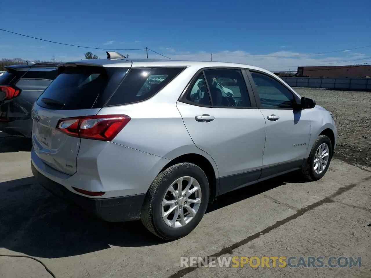 3 fotografías del automóvil dañado 2GNAXSEV7L6125516 CHEVROLET EQUINOX 2020