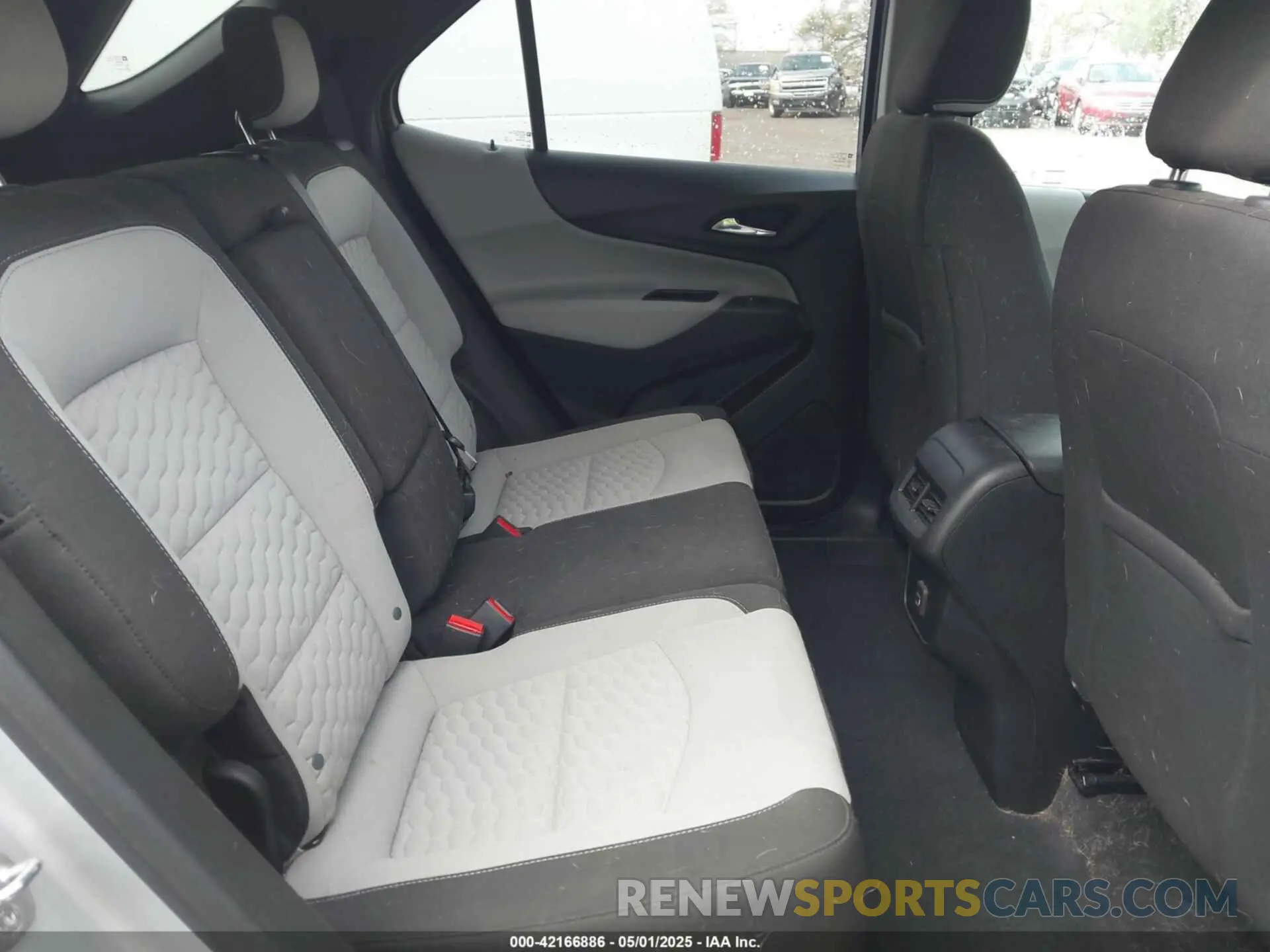8 fotografías del automóvil dañado 2GNAXSEVXL6150006 CHEVROLET EQUINOX 2020