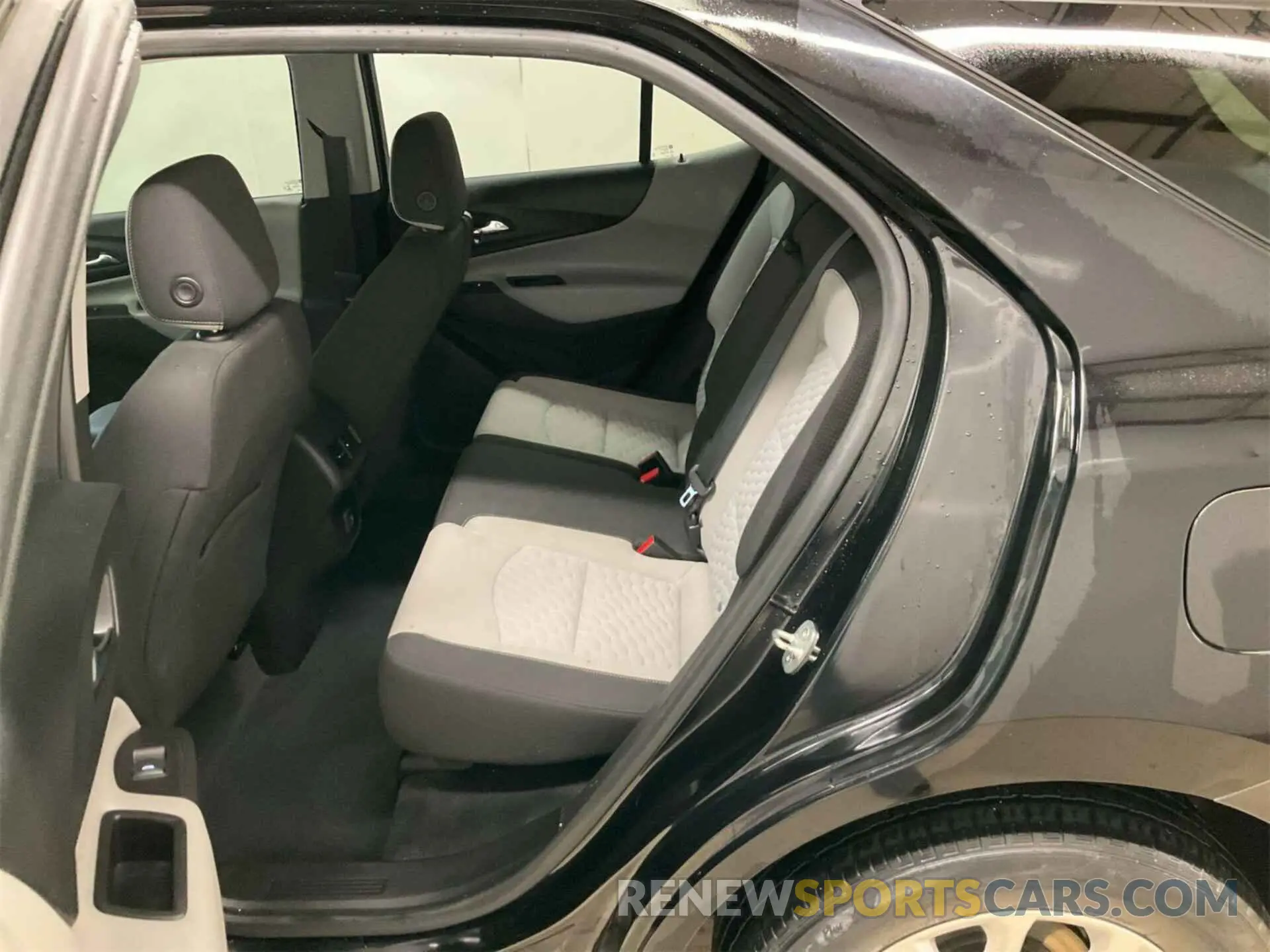 16 fotografías del automóvil dañado 2GNAXSEVXL6279458 CHEVROLET EQUINOX 2020