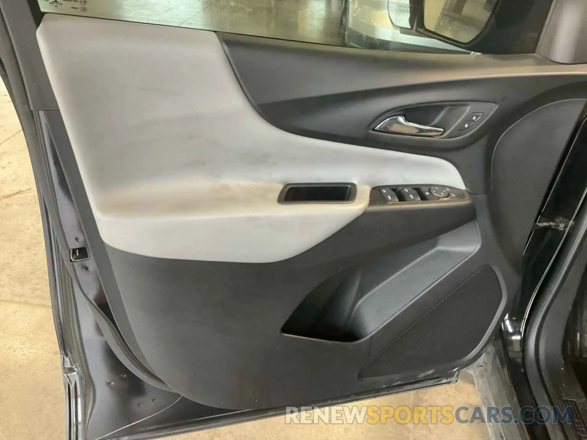 3 fotografías del automóvil dañado 2GNAXSEVXL6279458 CHEVROLET EQUINOX 2020