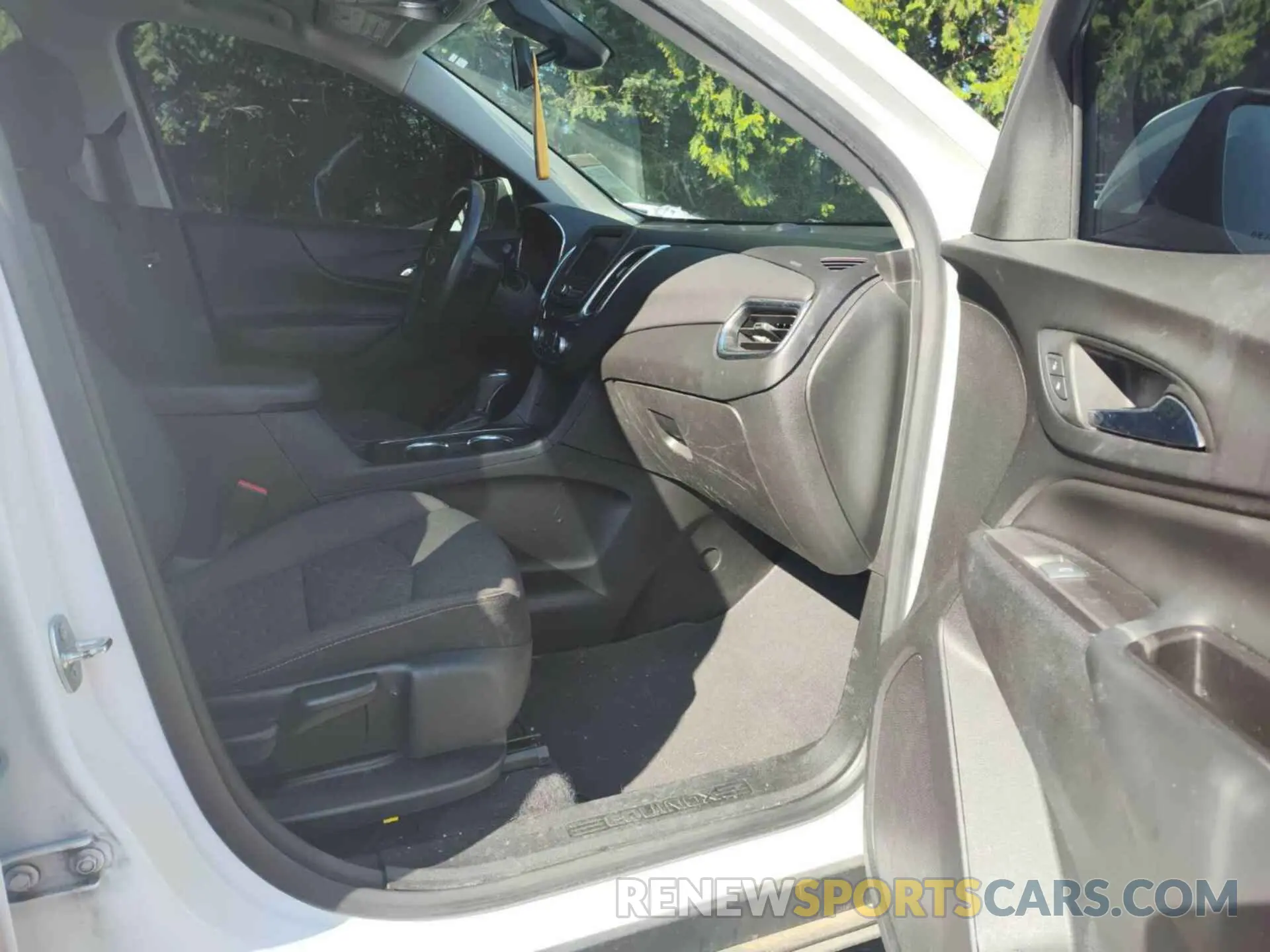 10 fotografías del automóvil dañado 2GNAXTEV0L6247480 CHEVROLET EQUINOX 2020