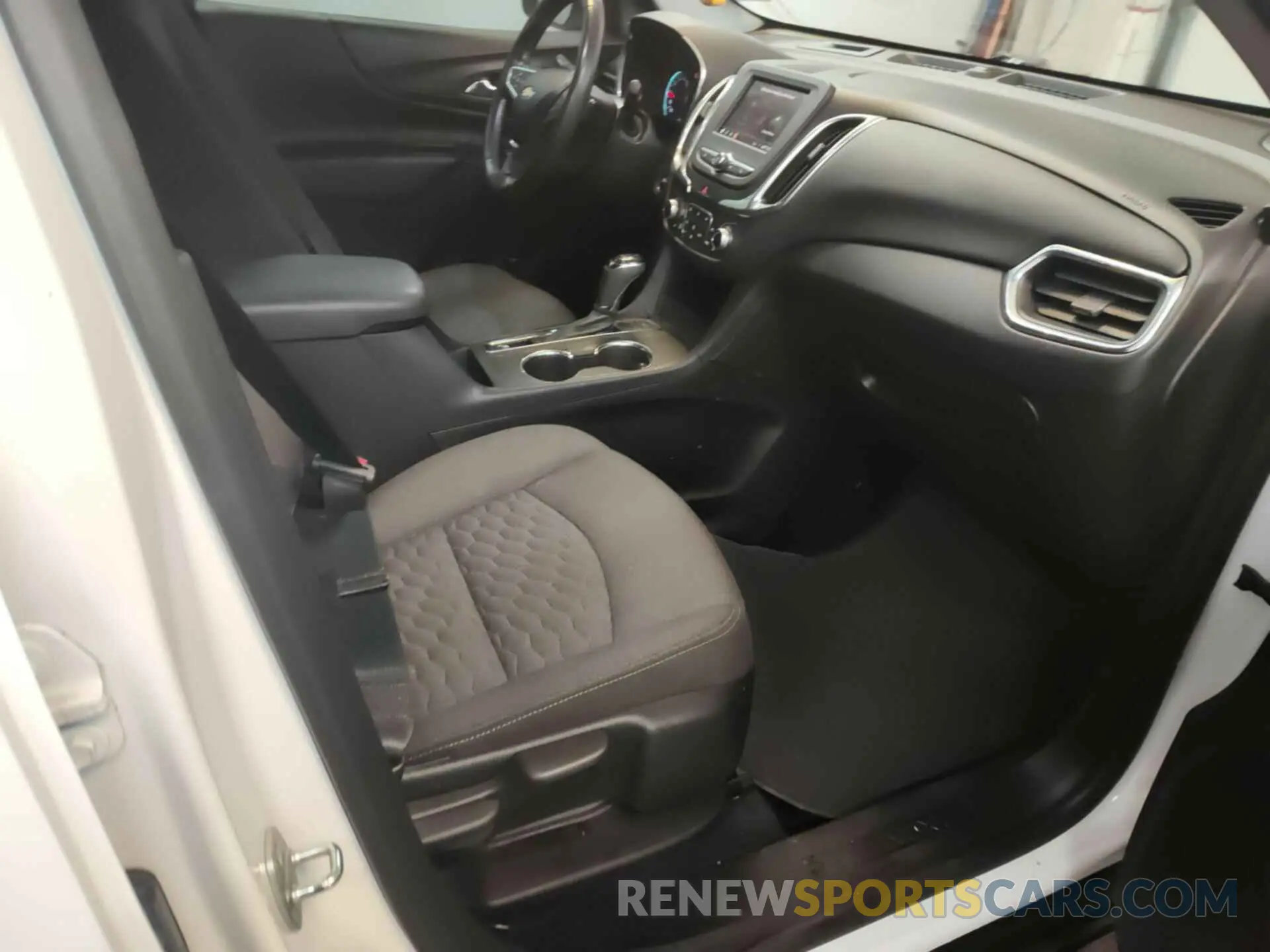 11 fotografías del automóvil dañado 2GNAXTEV0L6247480 CHEVROLET EQUINOX 2020