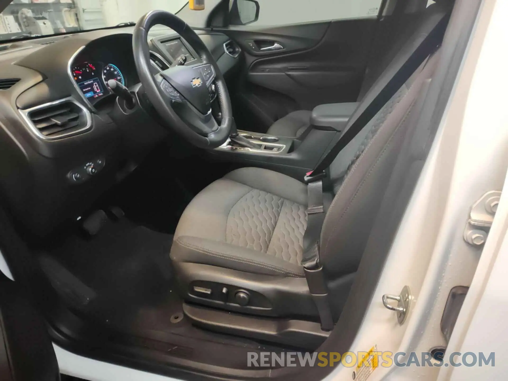 20 fotografías del automóvil dañado 2GNAXTEV0L6247480 CHEVROLET EQUINOX 2020