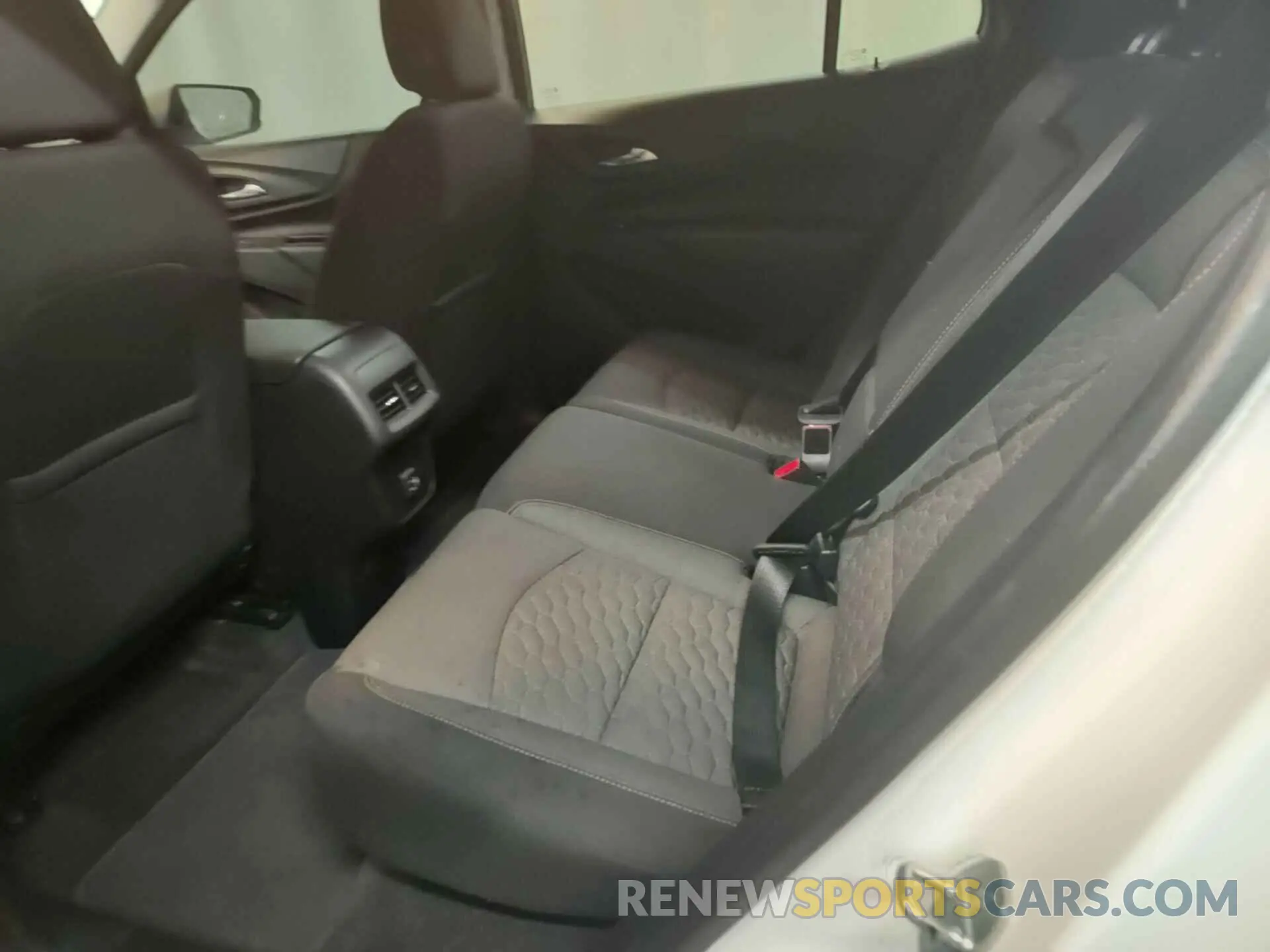 9 fotografías del automóvil dañado 2GNAXTEV0L6247480 CHEVROLET EQUINOX 2020