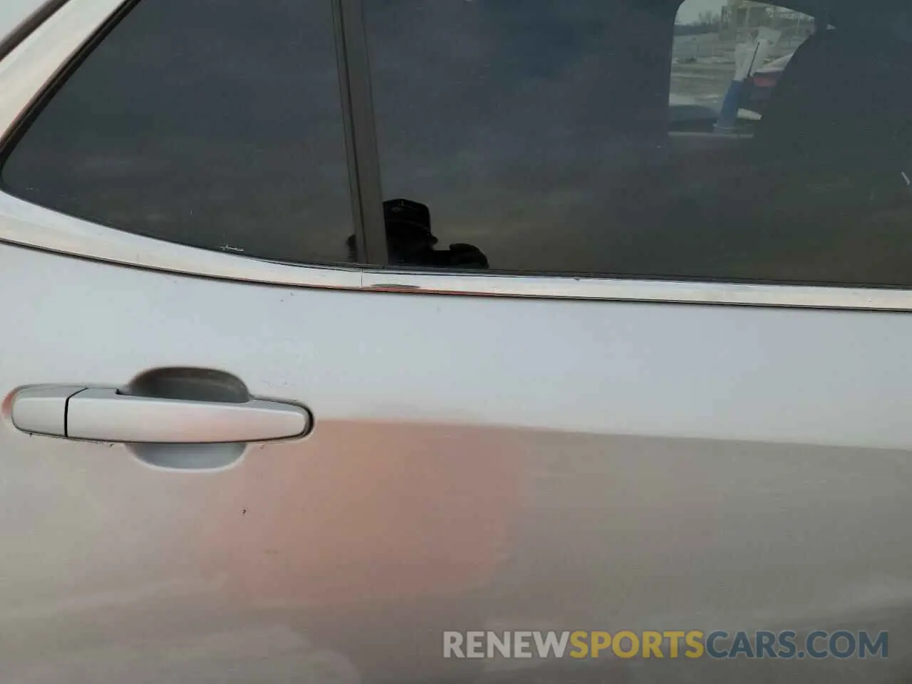 11 fotografías del automóvil dañado 2GNAXTEV0L6261671 CHEVROLET EQUINOX 2020