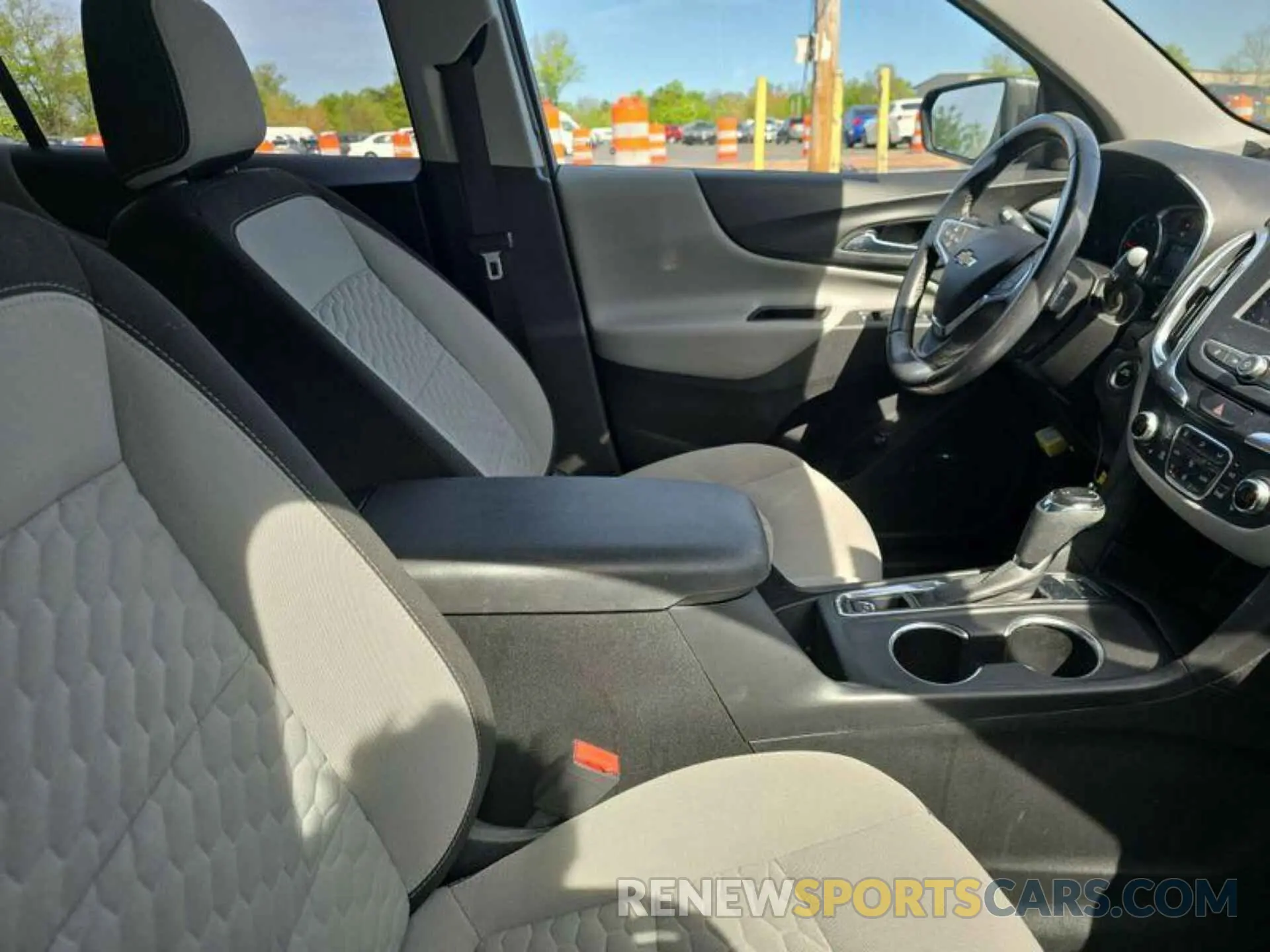 9 fotografías del automóvil dañado 2GNAXTEV1L6169758 CHEVROLET EQUINOX 2020