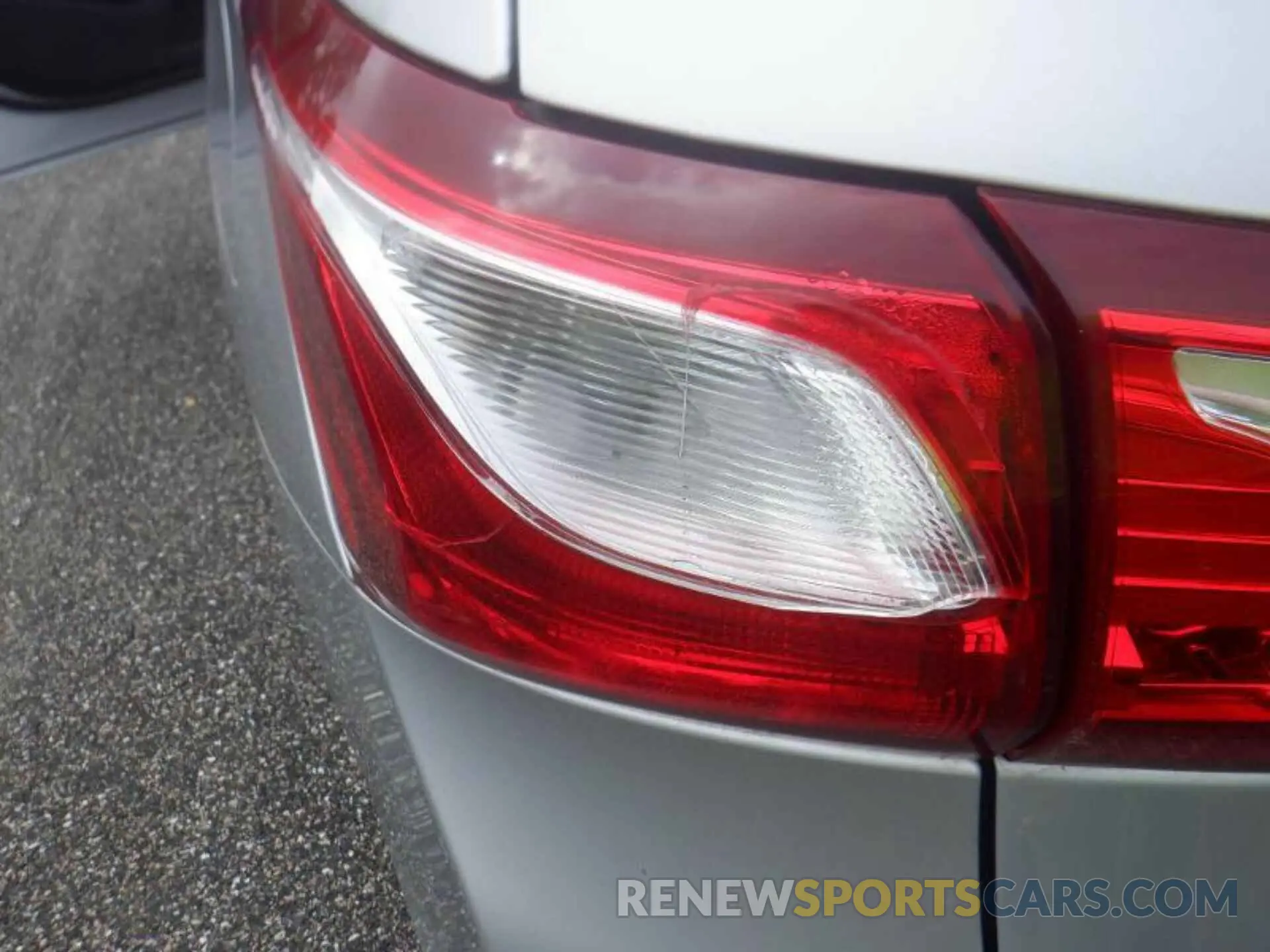 12 fotografías del automóvil dañado 2GNAXTEV2L6156436 CHEVROLET EQUINOX 2020