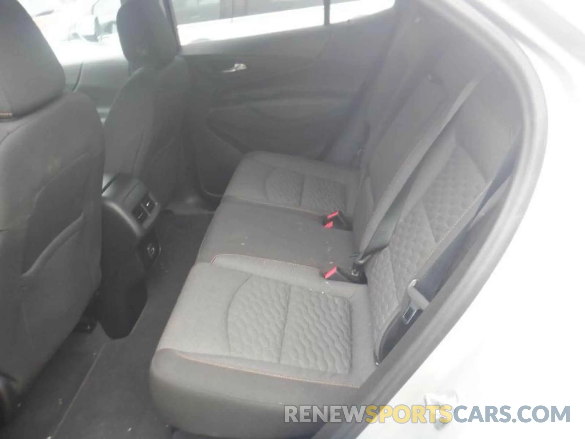 18 fotografías del automóvil dañado 2GNAXTEV2L6156436 CHEVROLET EQUINOX 2020