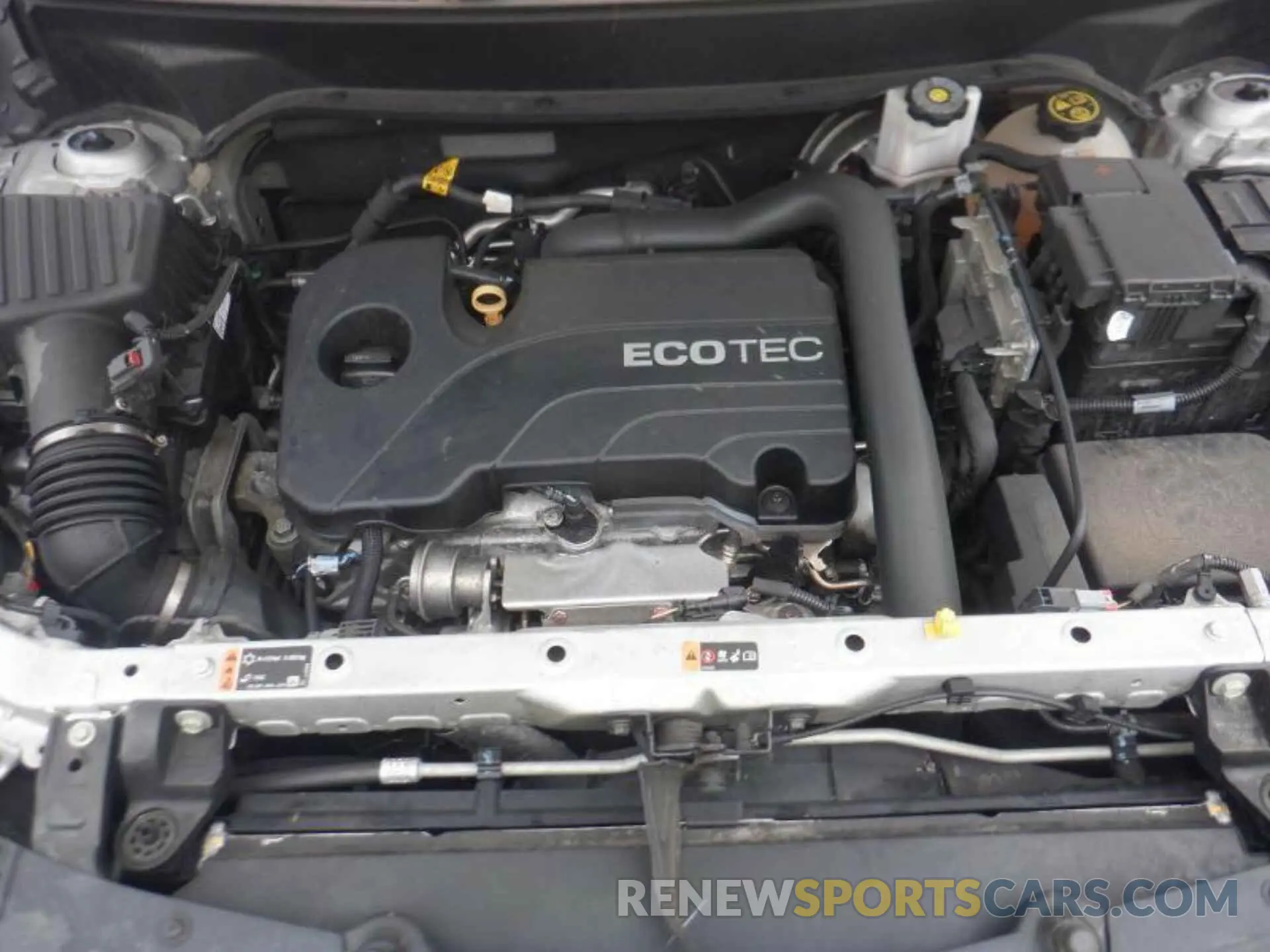 8 fotografías del automóvil dañado 2GNAXTEV2L6156436 CHEVROLET EQUINOX 2020
