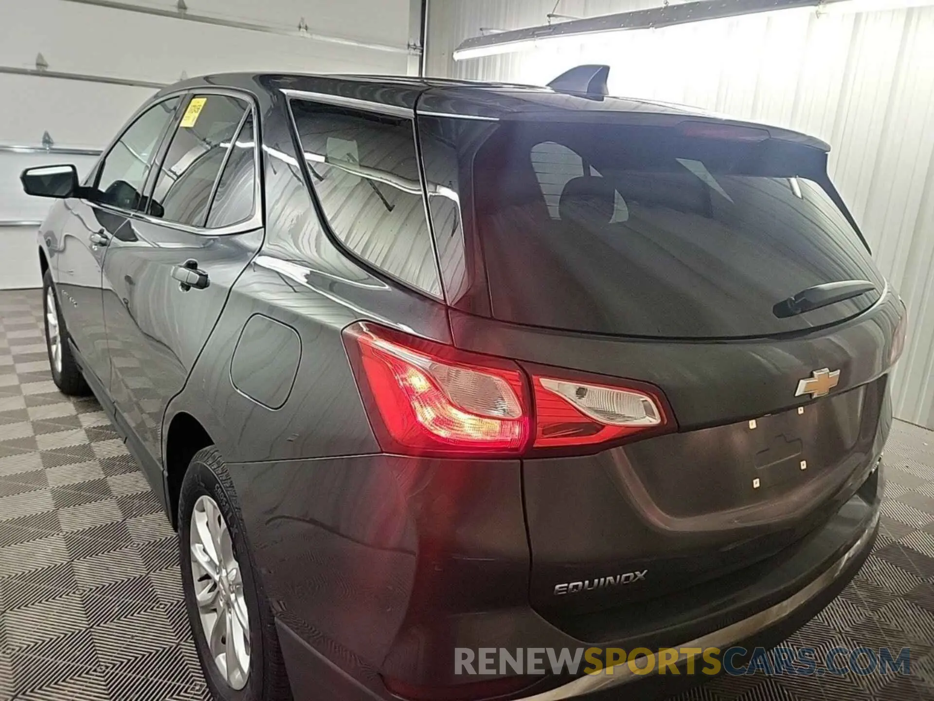33 fotografías del automóvil dañado 2GNAXTEV2L6262790 CHEVROLET EQUINOX 2020