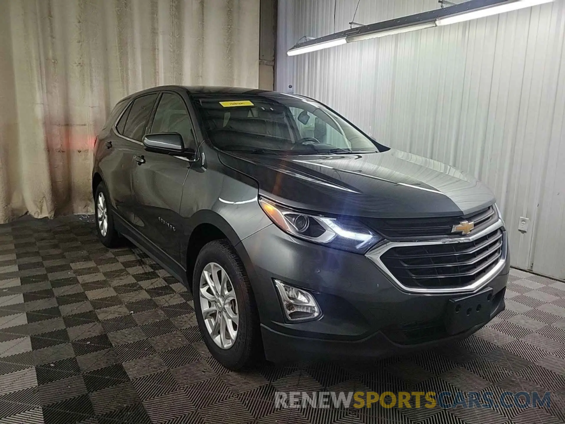 44 fotografías del automóvil dañado 2GNAXTEV2L6262790 CHEVROLET EQUINOX 2020