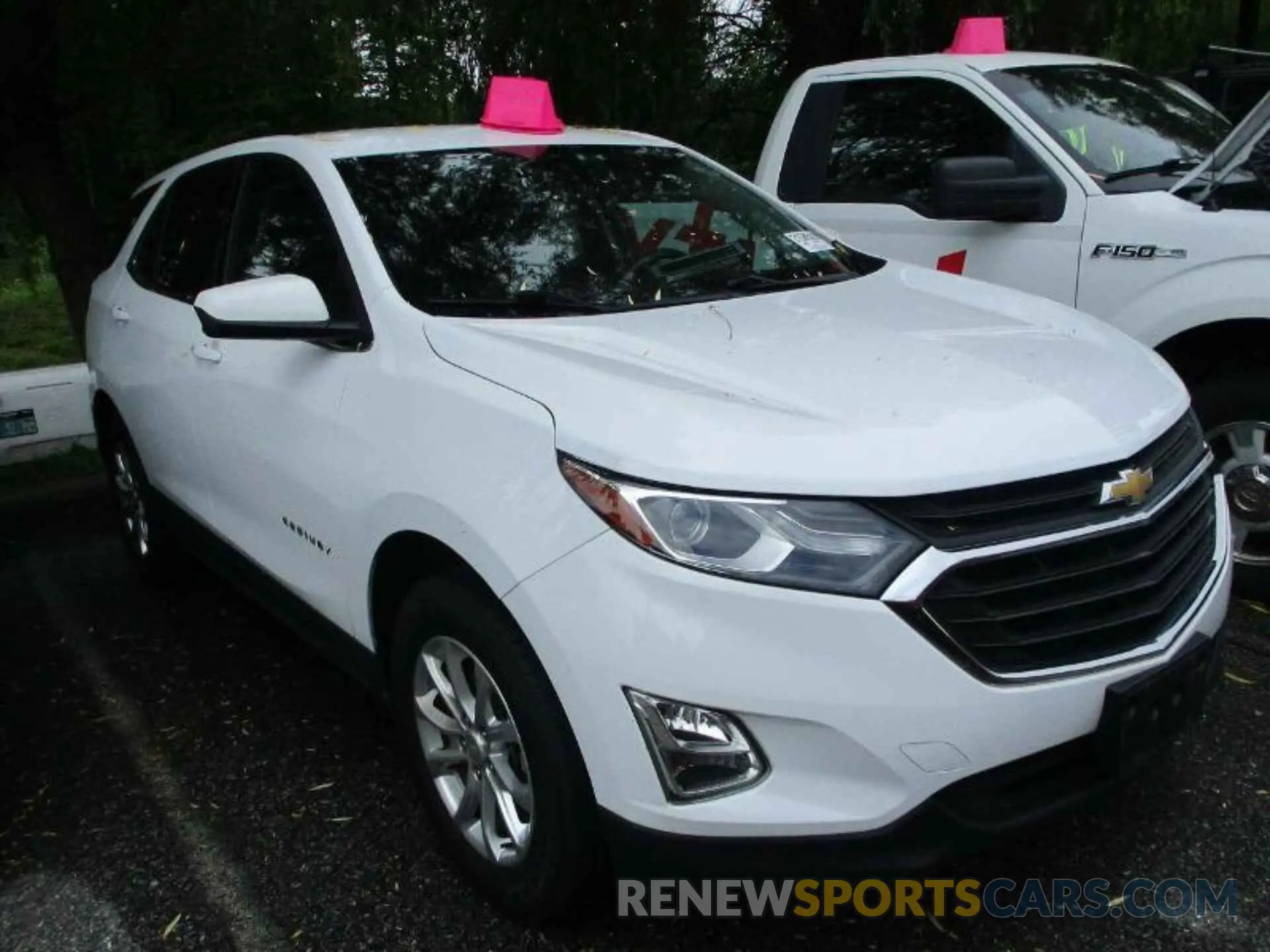 2 fotografías del automóvil dañado 2GNAXTEV3L6244010 CHEVROLET EQUINOX 2020