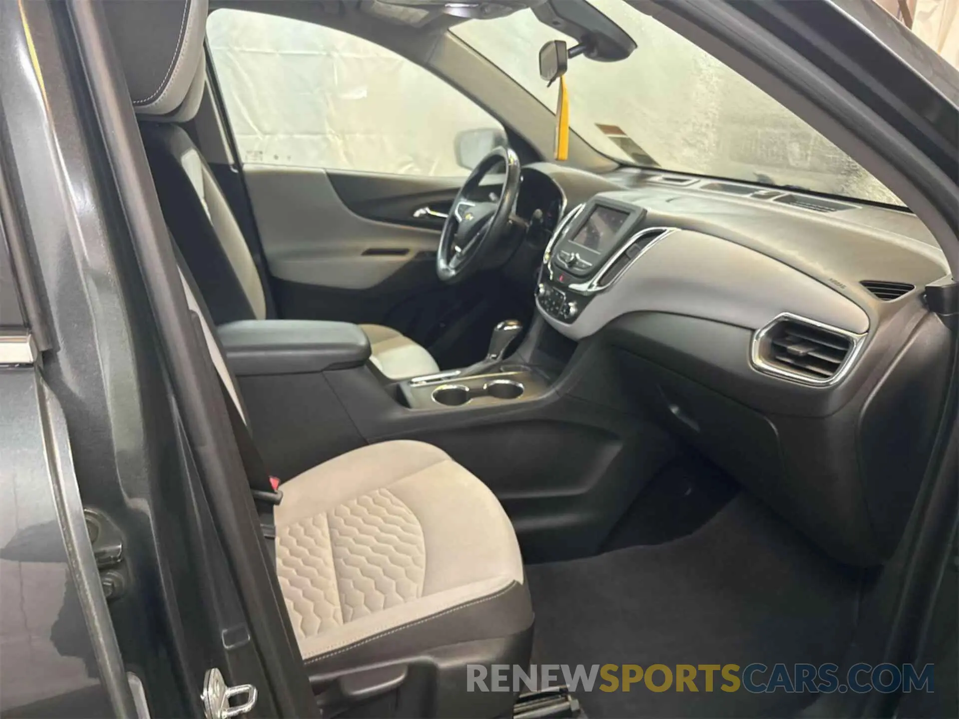 15 fotografías del automóvil dañado 2GNAXTEV4L6233100 CHEVROLET EQUINOX 2020