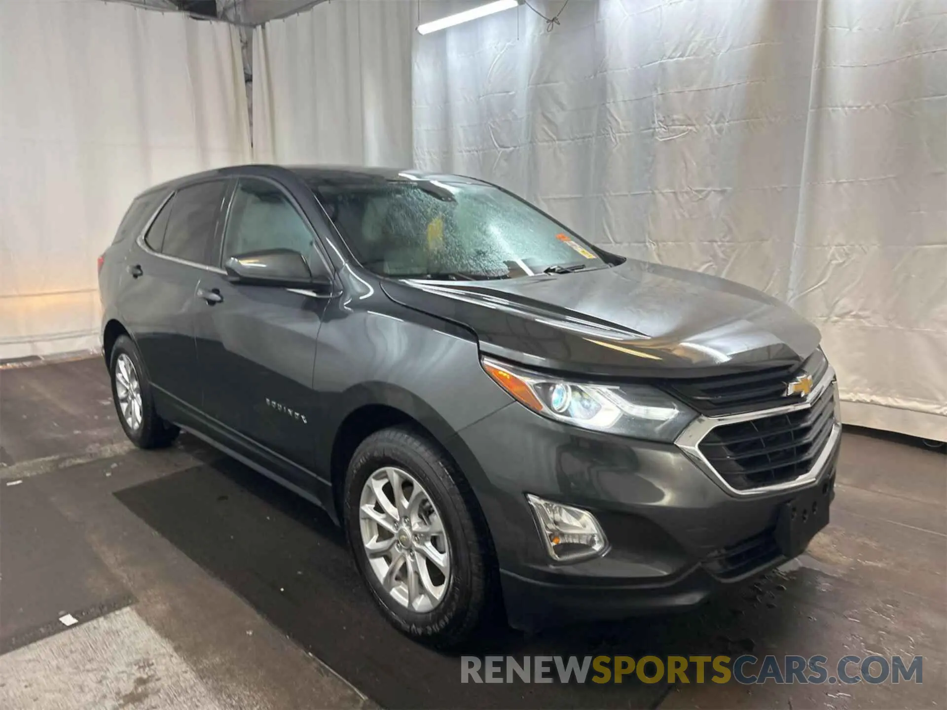 3 fotografías del automóvil dañado 2GNAXTEV4L6233100 CHEVROLET EQUINOX 2020