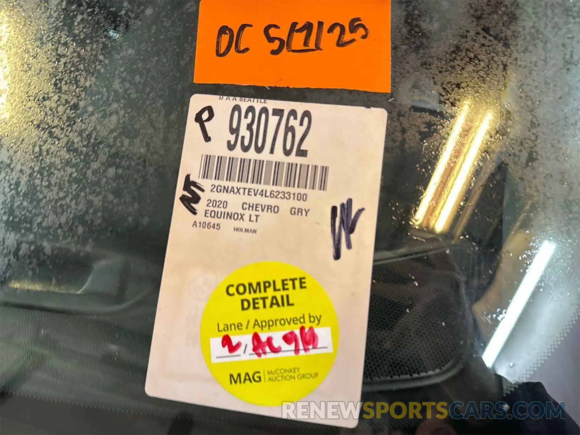9 fotografías del automóvil dañado 2GNAXTEV4L6233100 CHEVROLET EQUINOX 2020