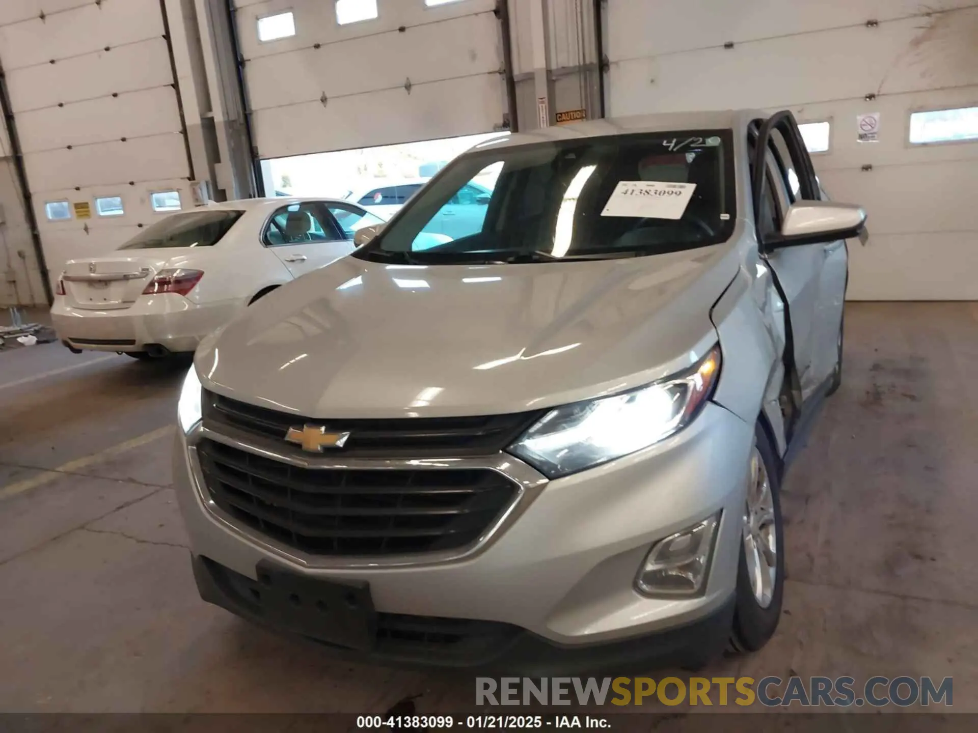 12 fotografías del automóvil dañado 2GNAXTEV4L6252441 CHEVROLET EQUINOX 2020