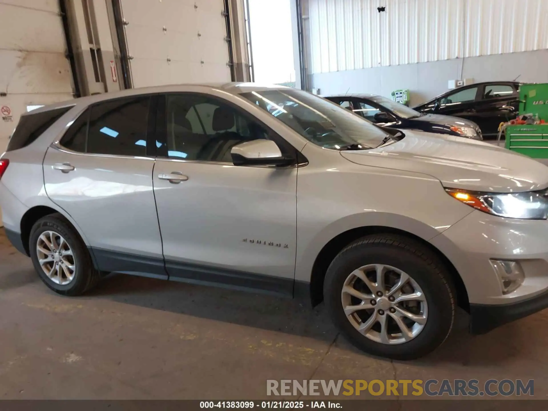 13 fotografías del automóvil dañado 2GNAXTEV4L6252441 CHEVROLET EQUINOX 2020