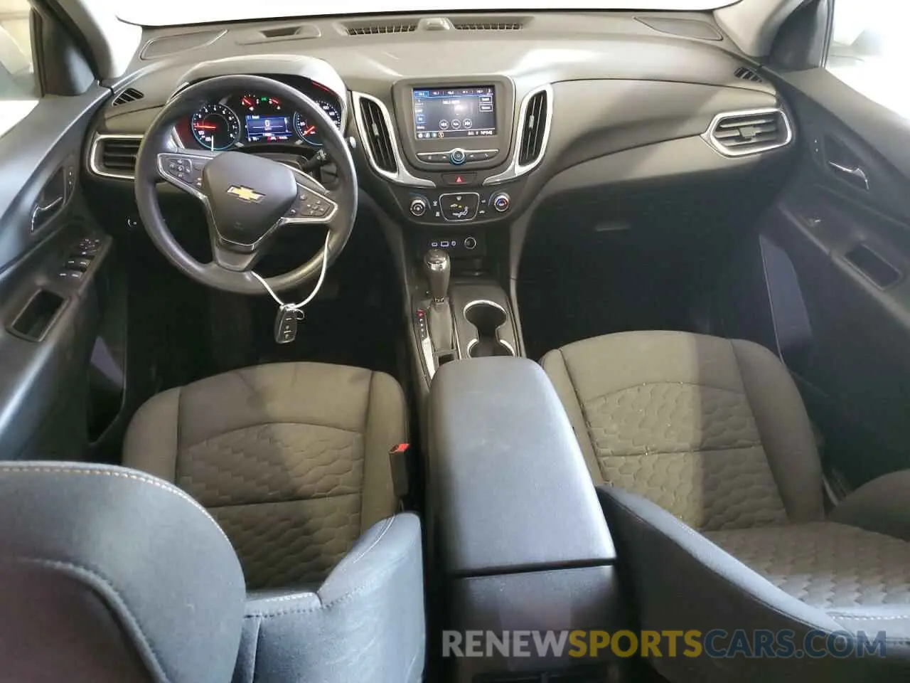 8 fotografías del automóvil dañado 2GNAXTEV5L6171528 CHEVROLET EQUINOX 2020