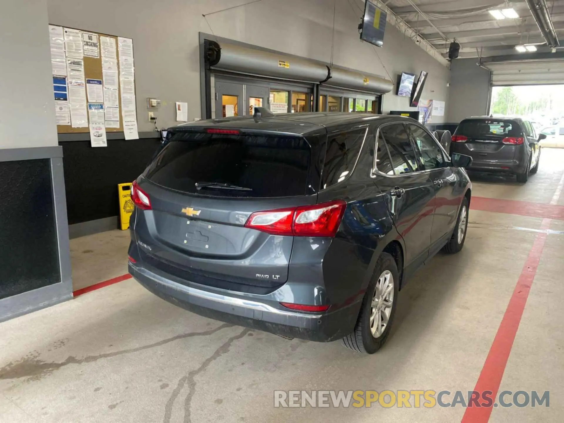 13 fotografías del automóvil dañado 2GNAXTEV6L6158206 CHEVROLET EQUINOX 2020