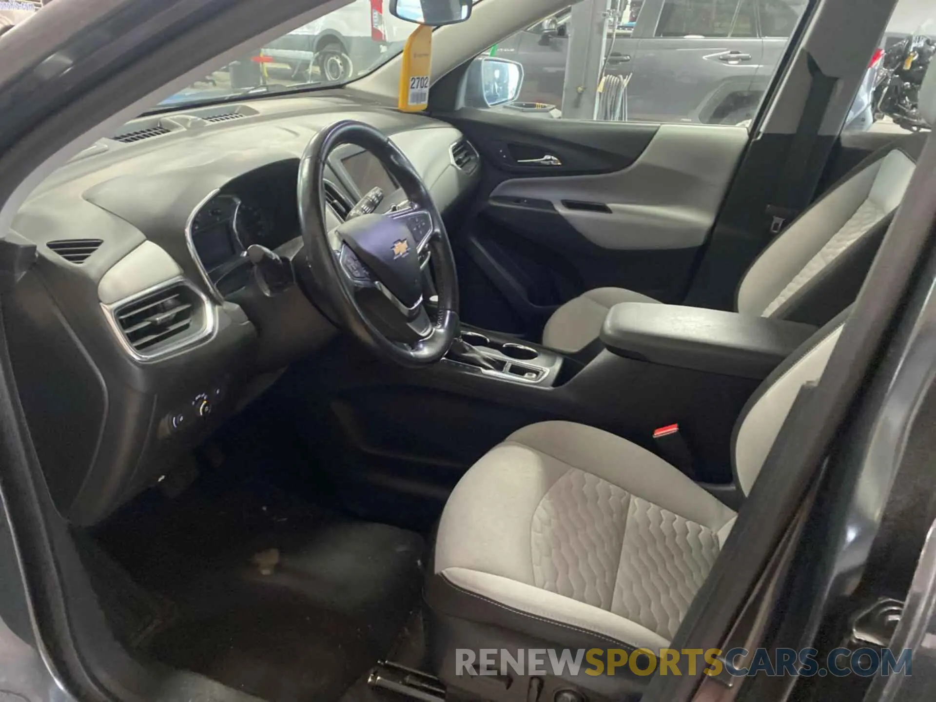 6 fotografías del automóvil dañado 2GNAXTEV6L6158206 CHEVROLET EQUINOX 2020