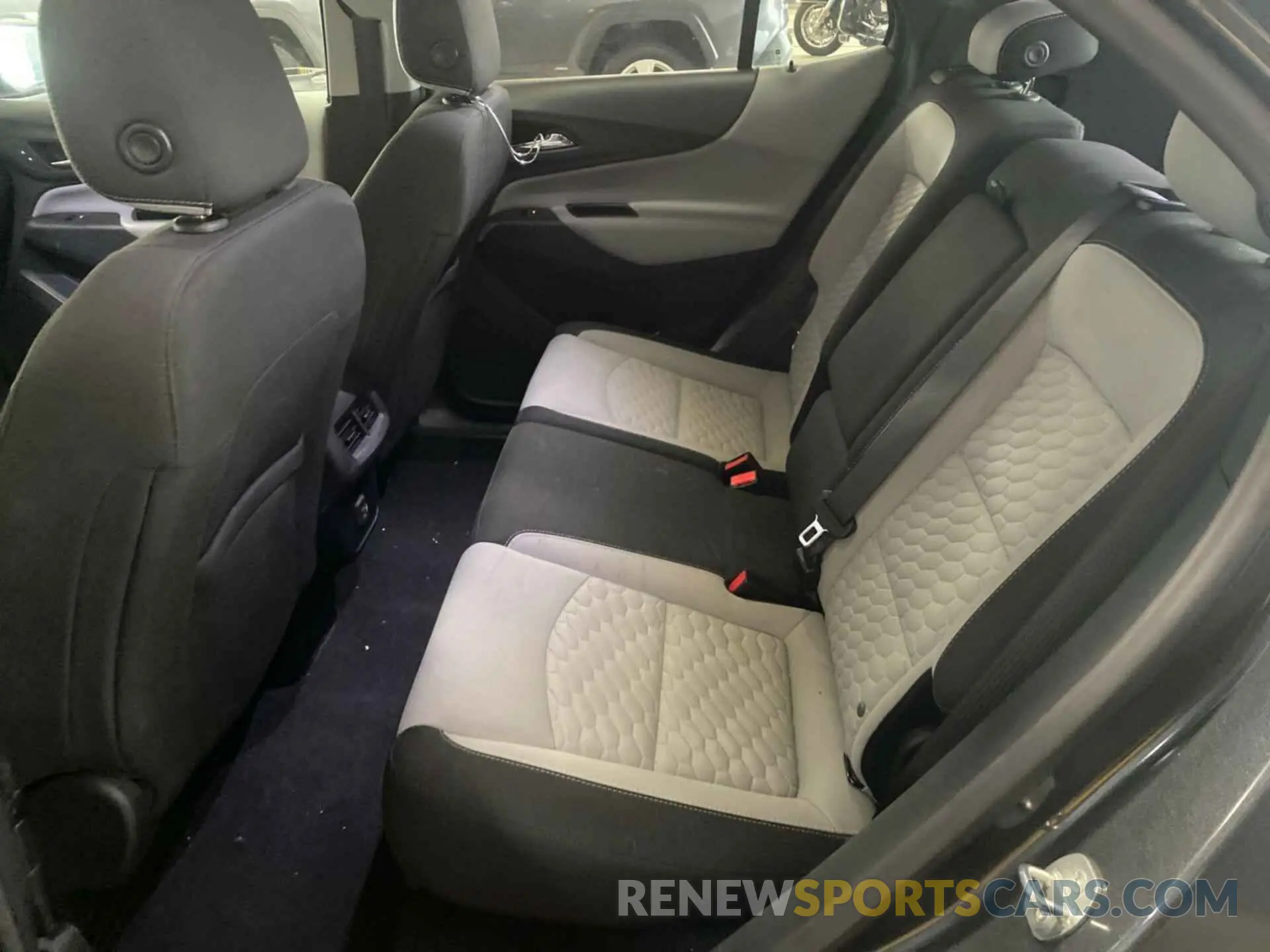 7 fotografías del automóvil dañado 2GNAXTEV6L6158206 CHEVROLET EQUINOX 2020