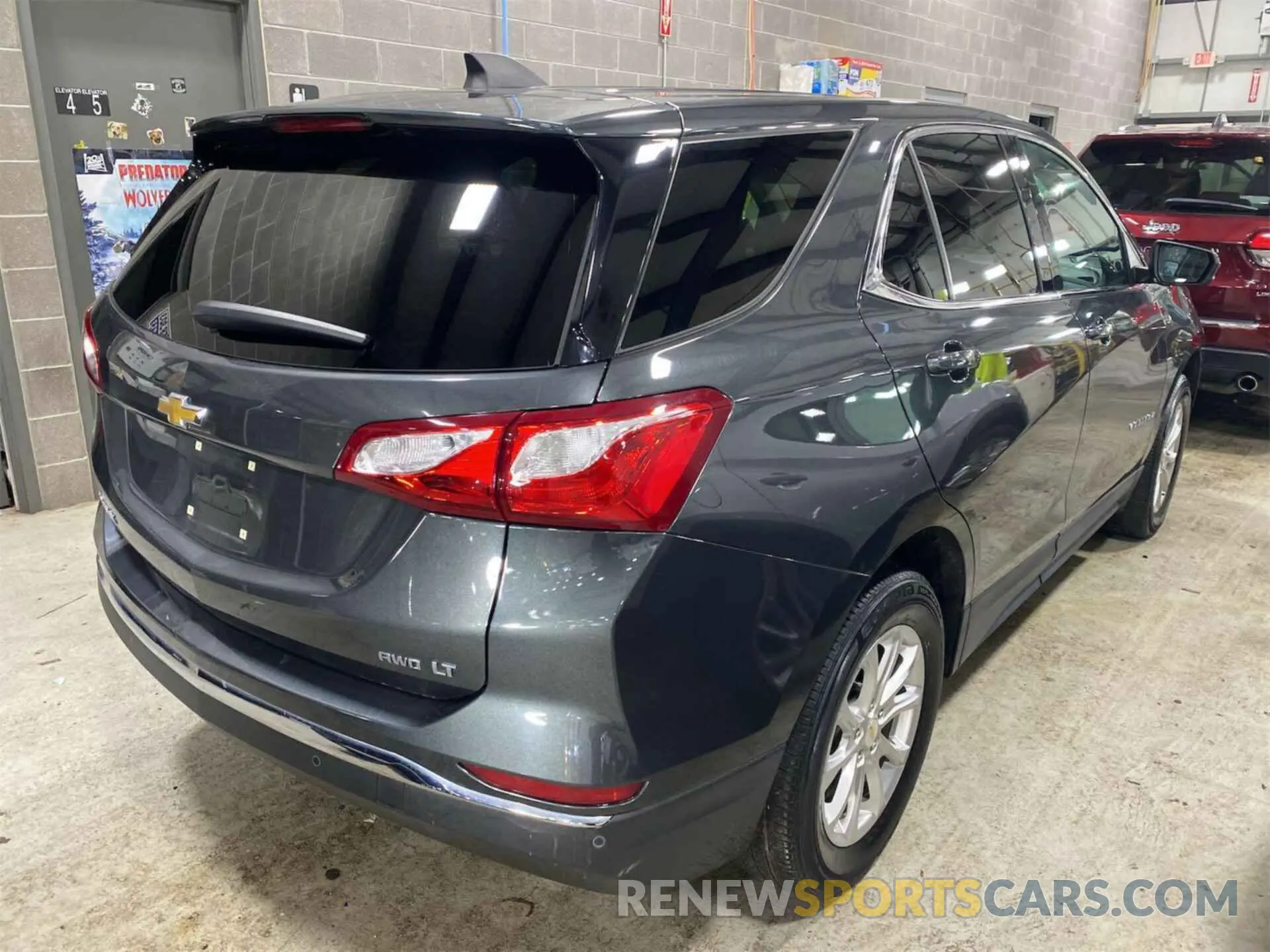 10 fotografías del automóvil dañado 2GNAXTEV6L6233356 CHEVROLET EQUINOX 2020