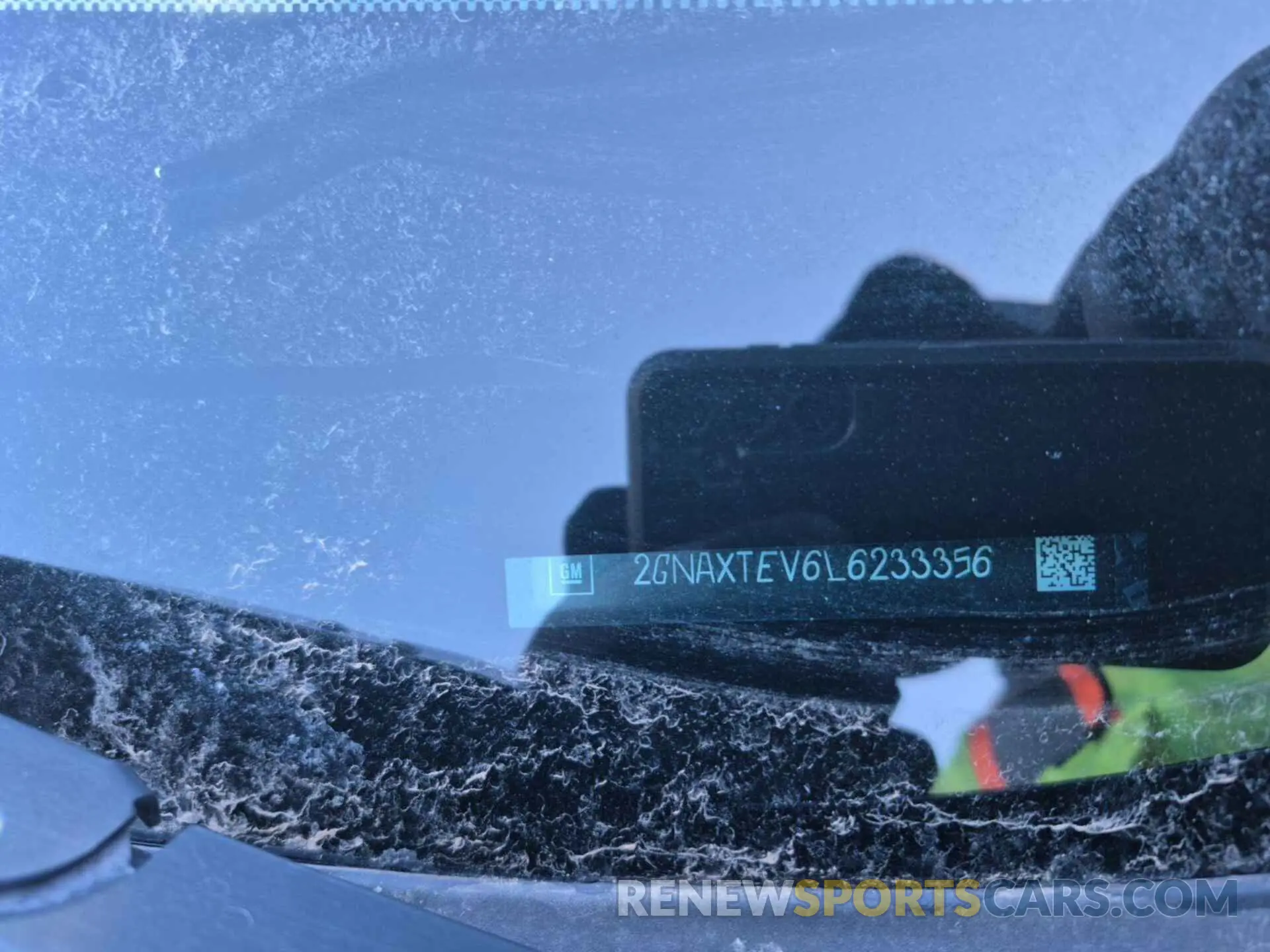 18 fotografías del automóvil dañado 2GNAXTEV6L6233356 CHEVROLET EQUINOX 2020