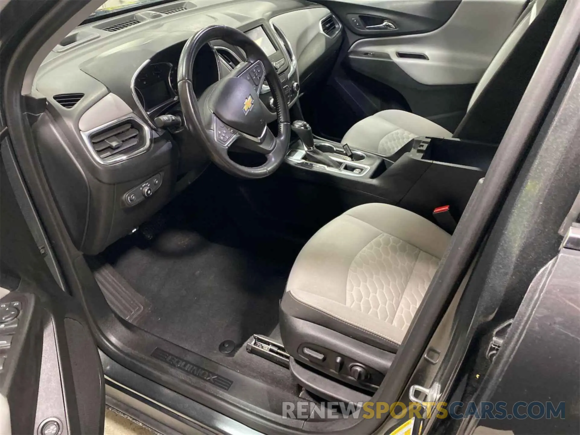22 fotografías del automóvil dañado 2GNAXTEV6L6233356 CHEVROLET EQUINOX 2020