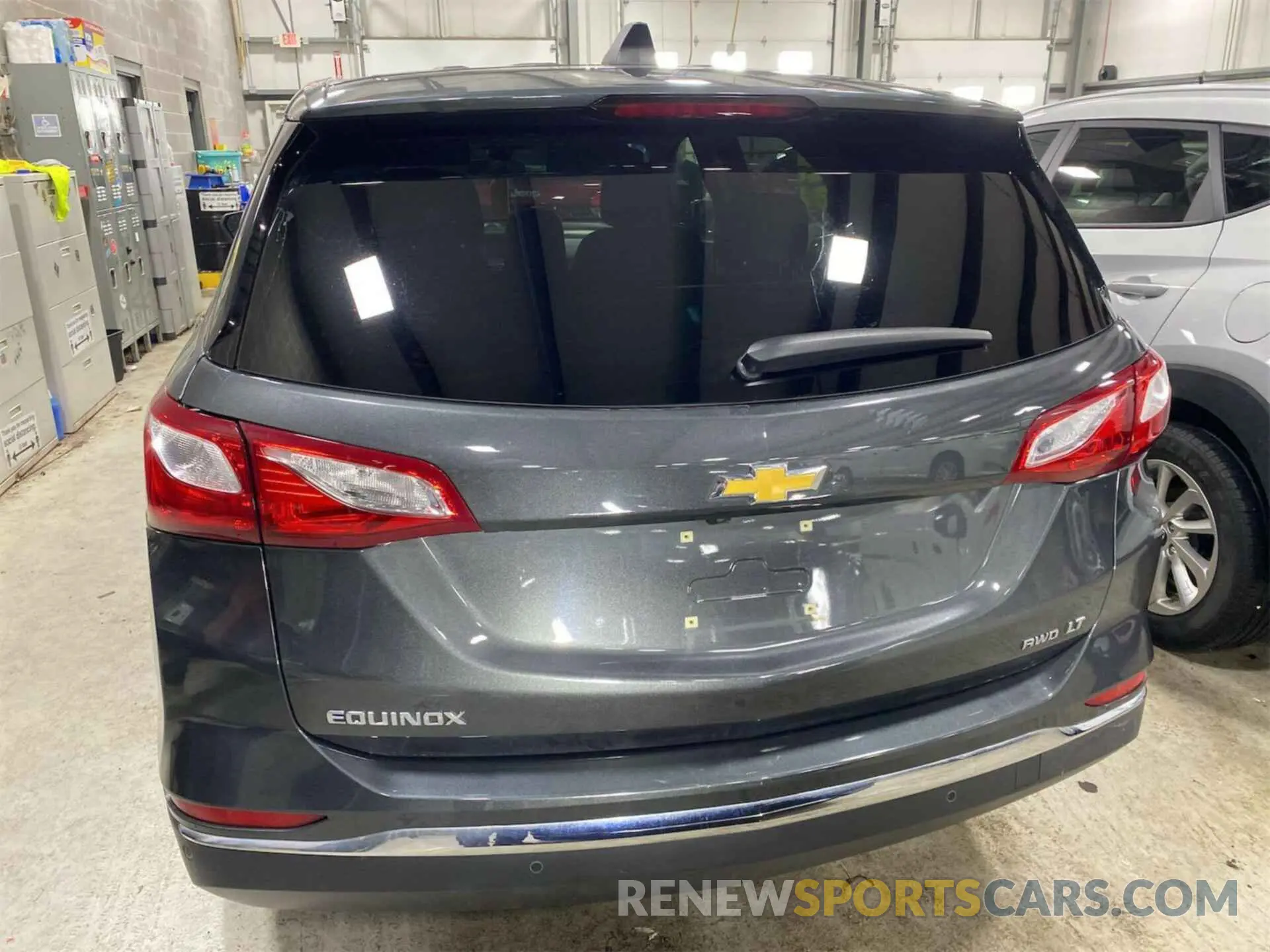 5 fotografías del automóvil dañado 2GNAXTEV6L6233356 CHEVROLET EQUINOX 2020
