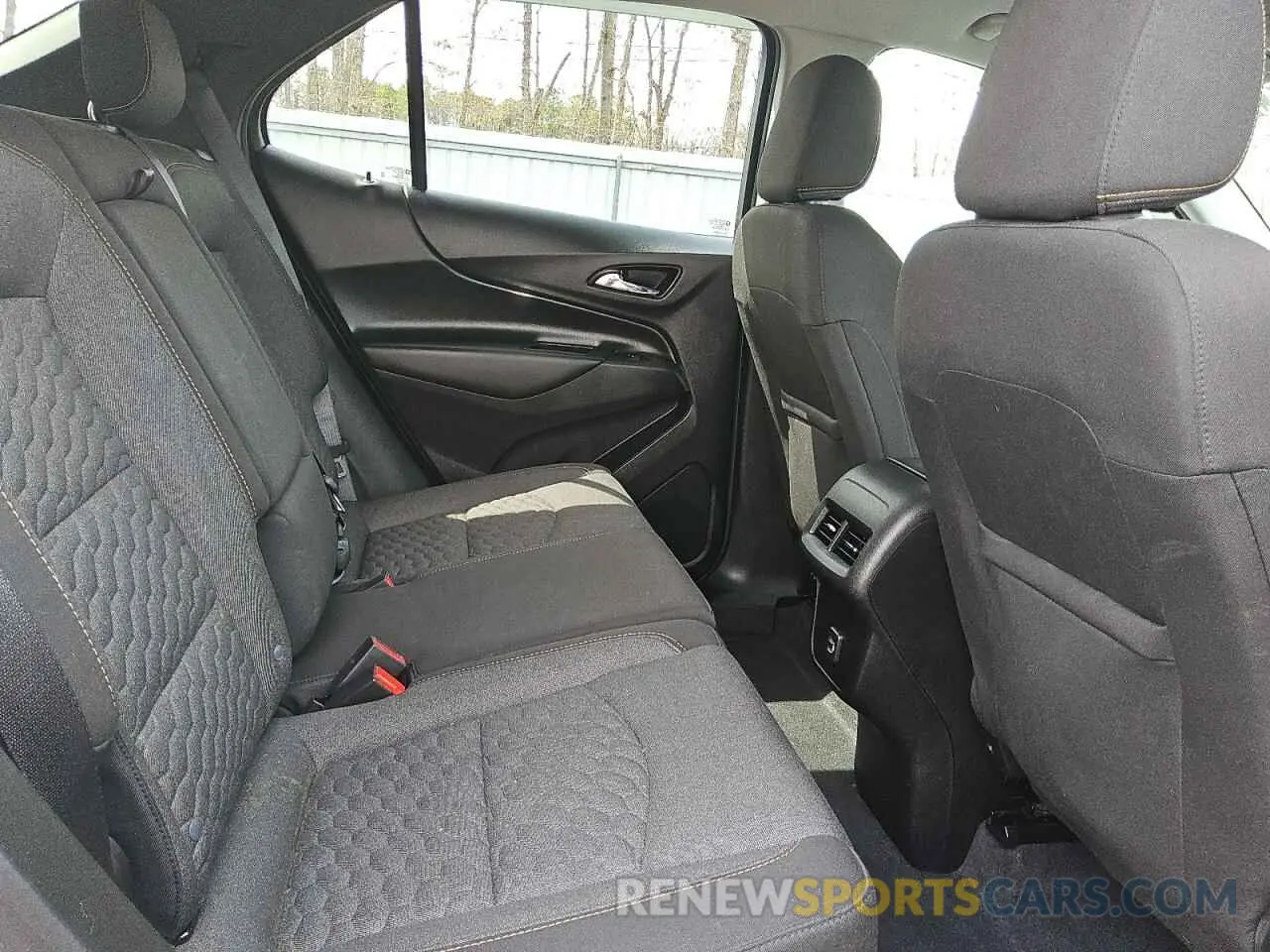 11 fotografías del automóvil dañado 2GNAXTEV6L6249962 CHEVROLET EQUINOX 2020